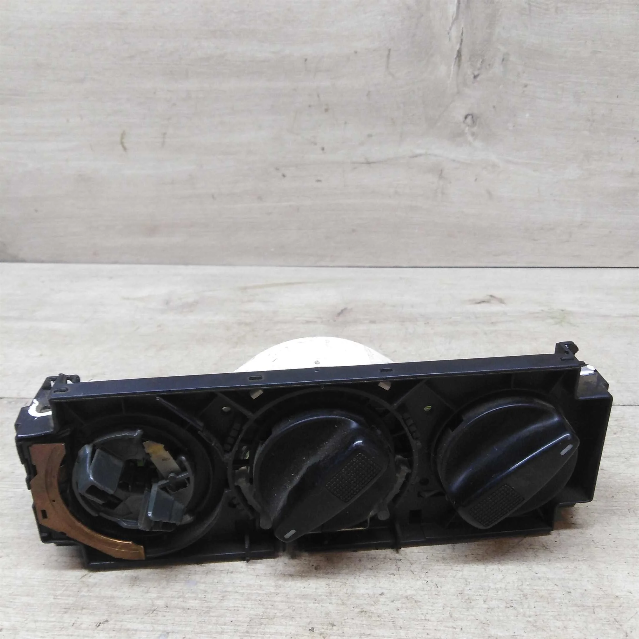 Блок управления печкой Volkswagen Golf 3 ДЕФЕКТ Volkswagen vento Volkswagen Passat B3 Volkswagen Passat B4  (арт. 51803)