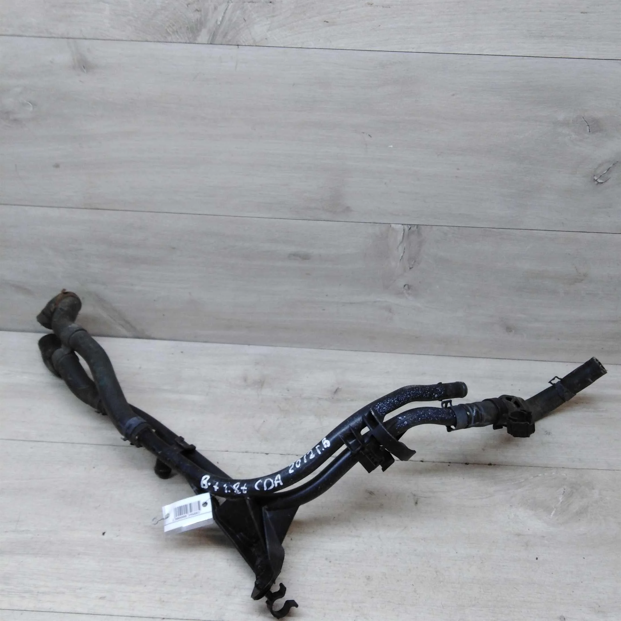 Трубка водяного охлаждения Volkswagen Passat B7 (арт. 52200)