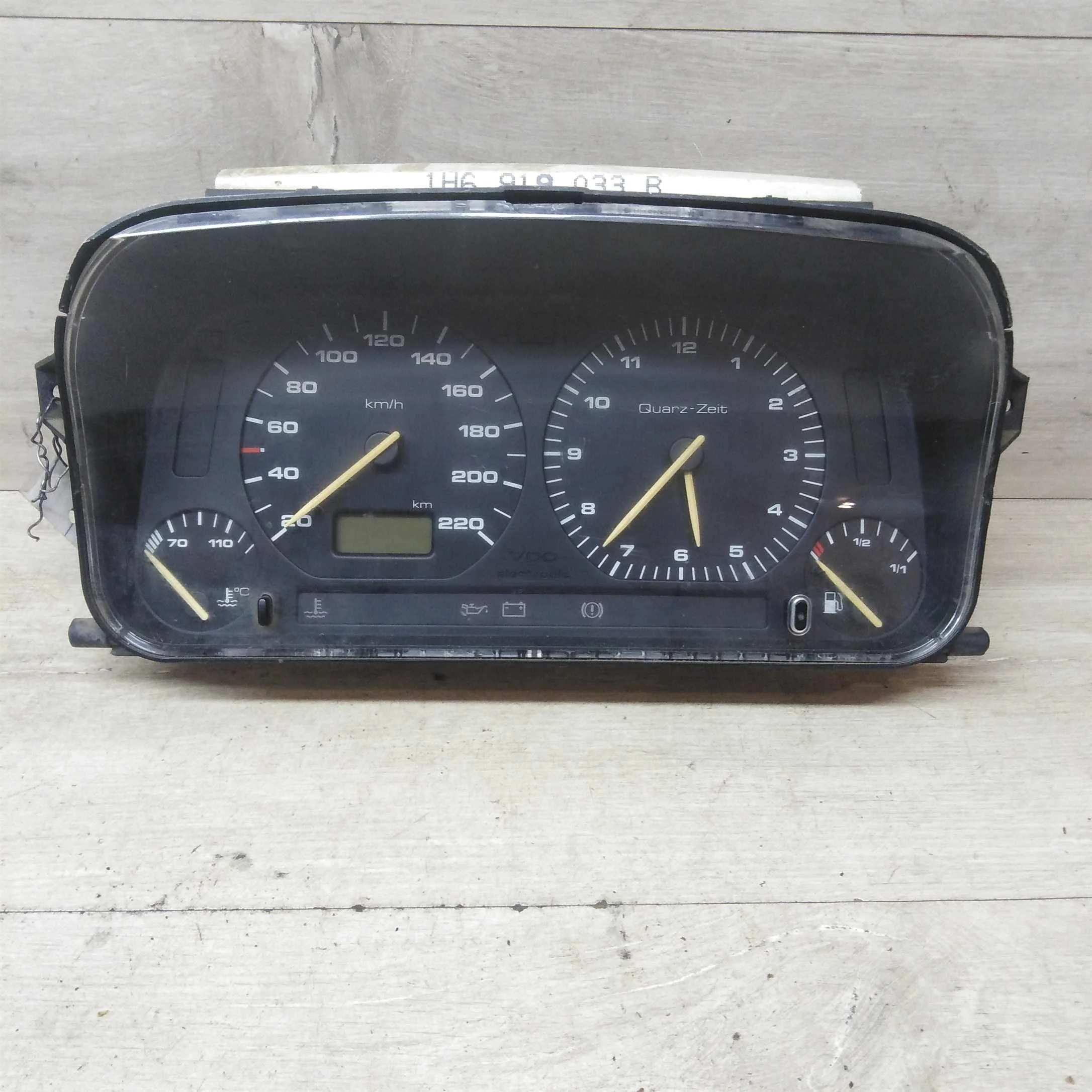 Панель приборов щиток Volkswagen Golf 3 (арт. 53905)