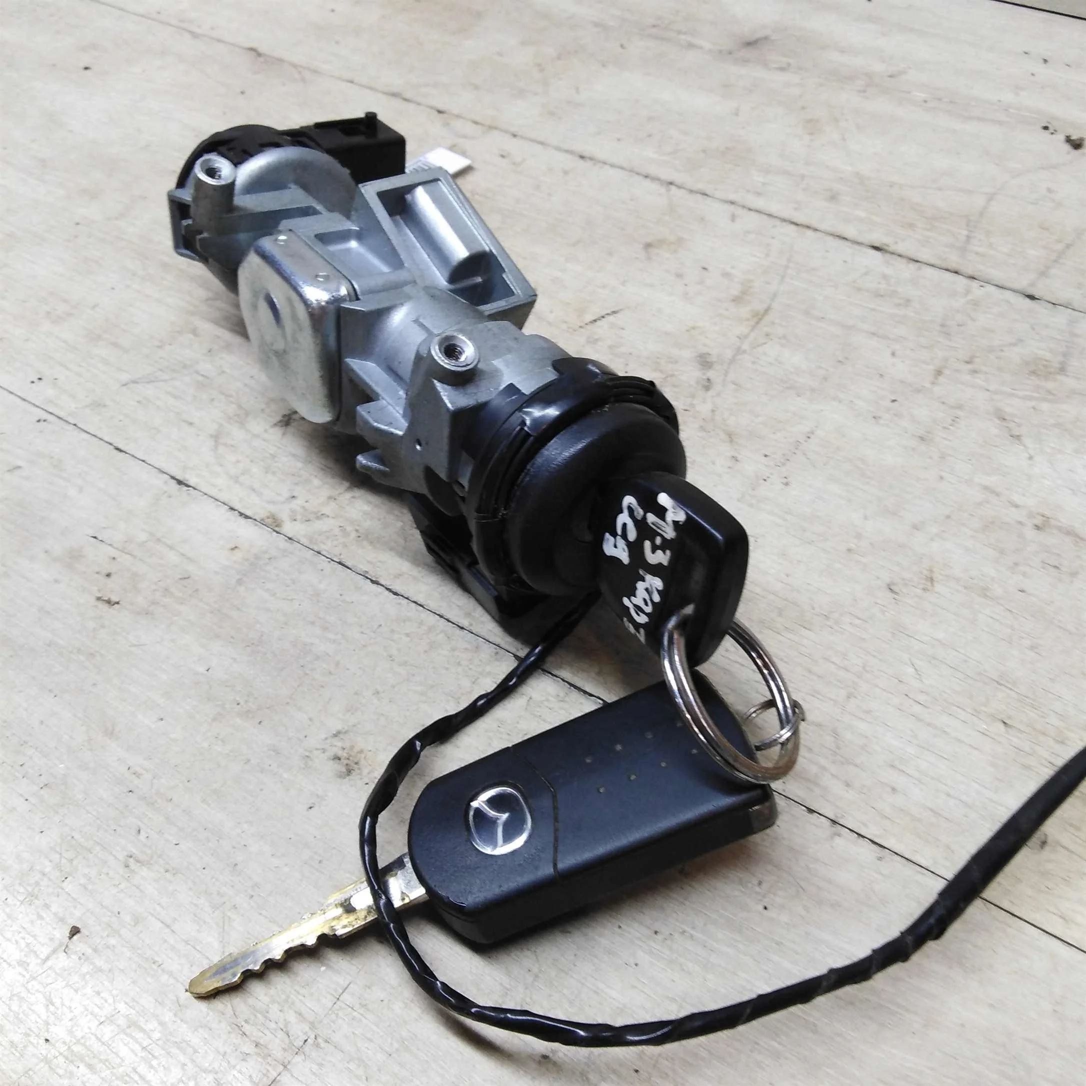 Замок зажигания Mazda 3 BK седан  (арт. 54064)