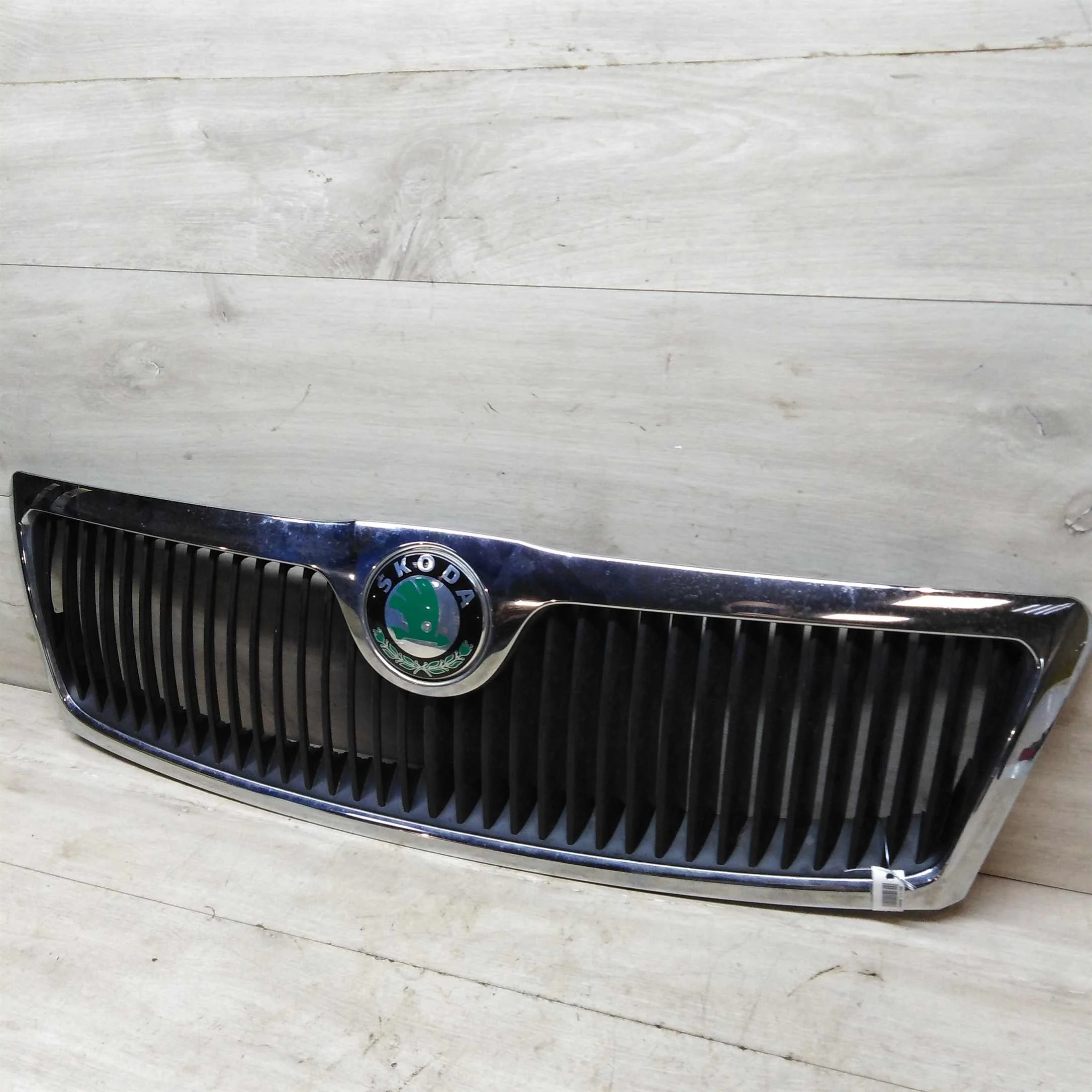 Решетка радиатора Skoda Octavia A5 до рест (арт. 54181)