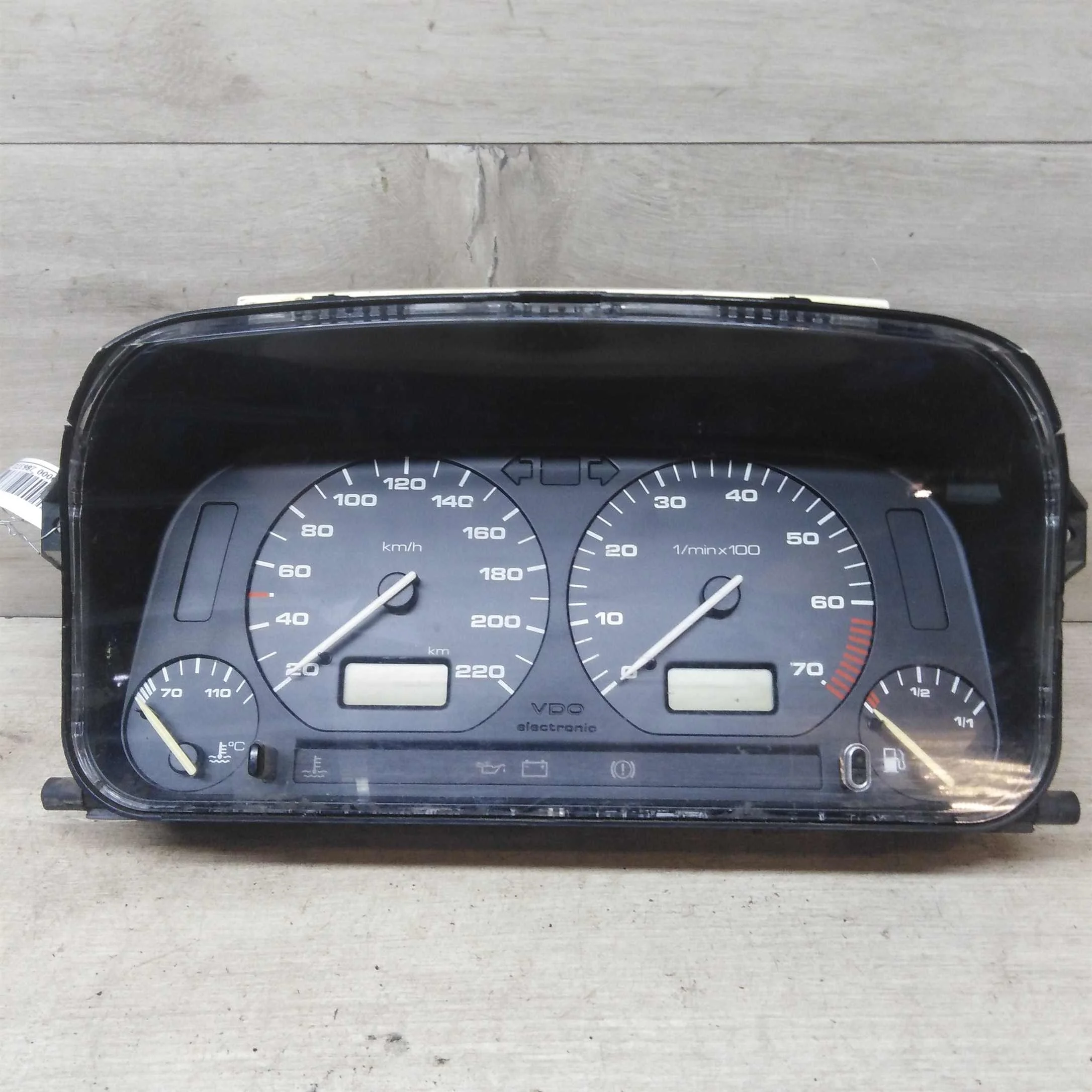 Панель приборов щиток Volkswagen vento Golf 3 б/у бензин (арт. 54648)