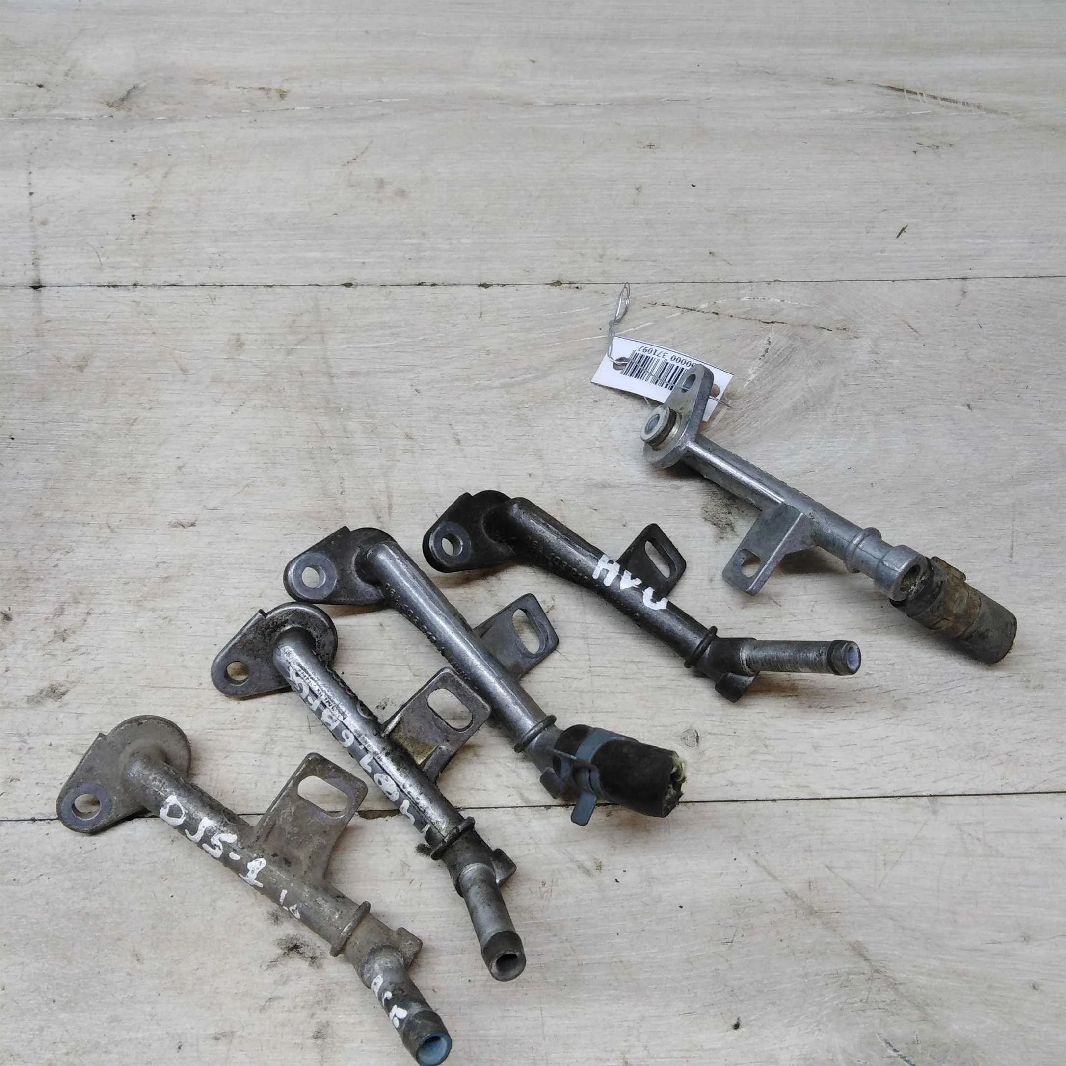 Трубка вакуумная фланец Volkswagen Jetta 5 Skoda Octavia A5 1.6 (арт. 54794)