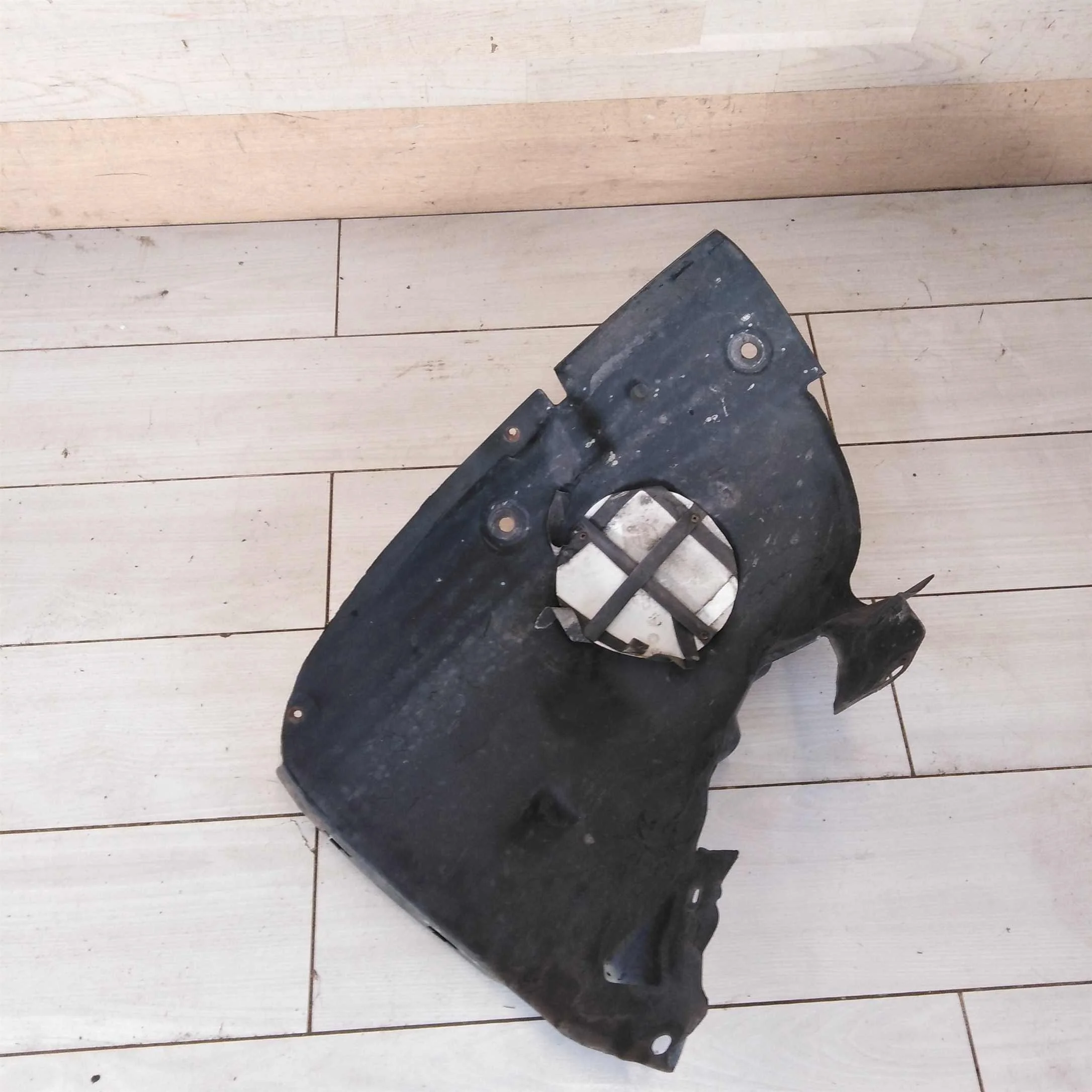 Защита локер подкрылок передний левый передняя часть Renault Megane 2 (арт. 56267)