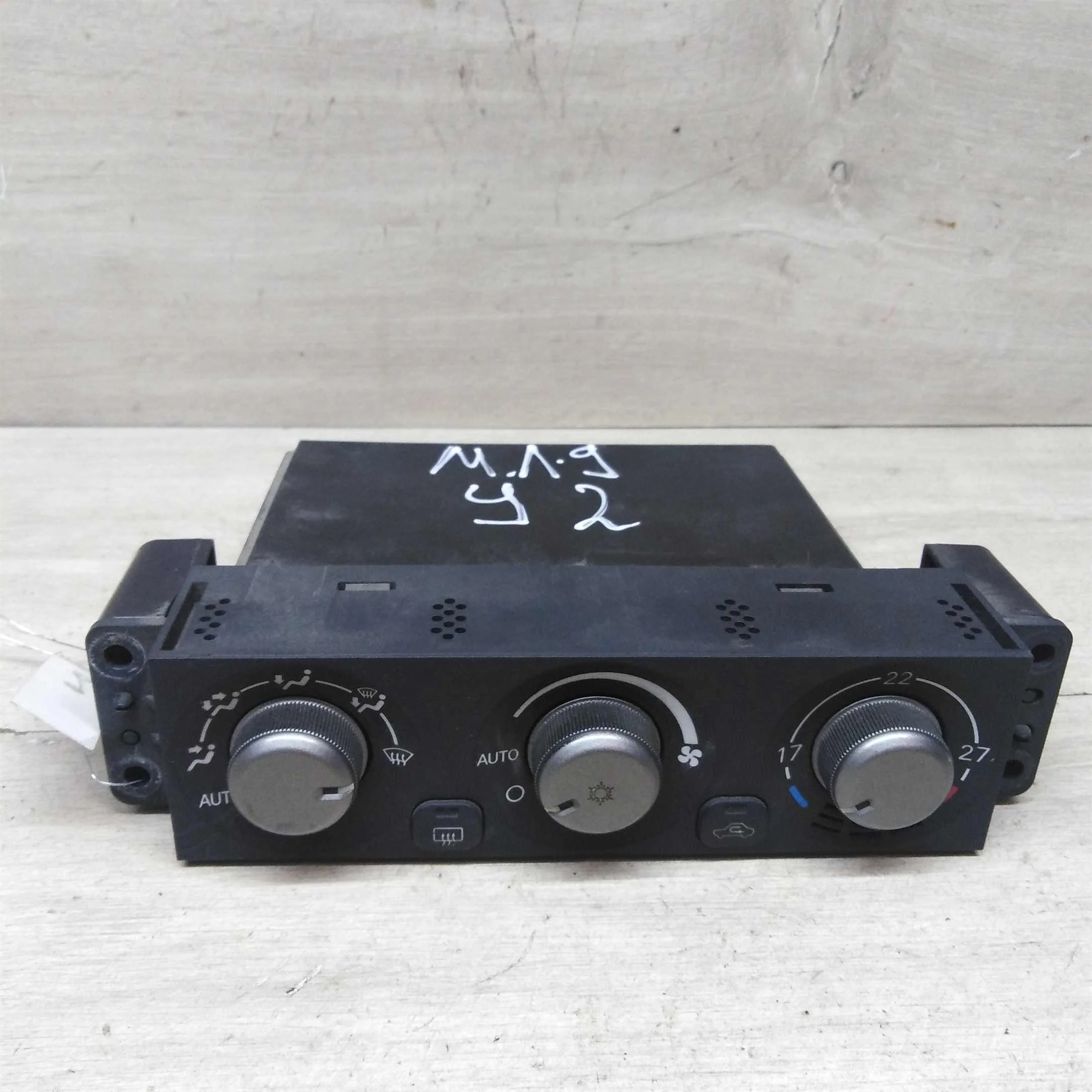 Блок управления печкой и кондиционером Mitsubishi Lancer 9 (арт. 57331)