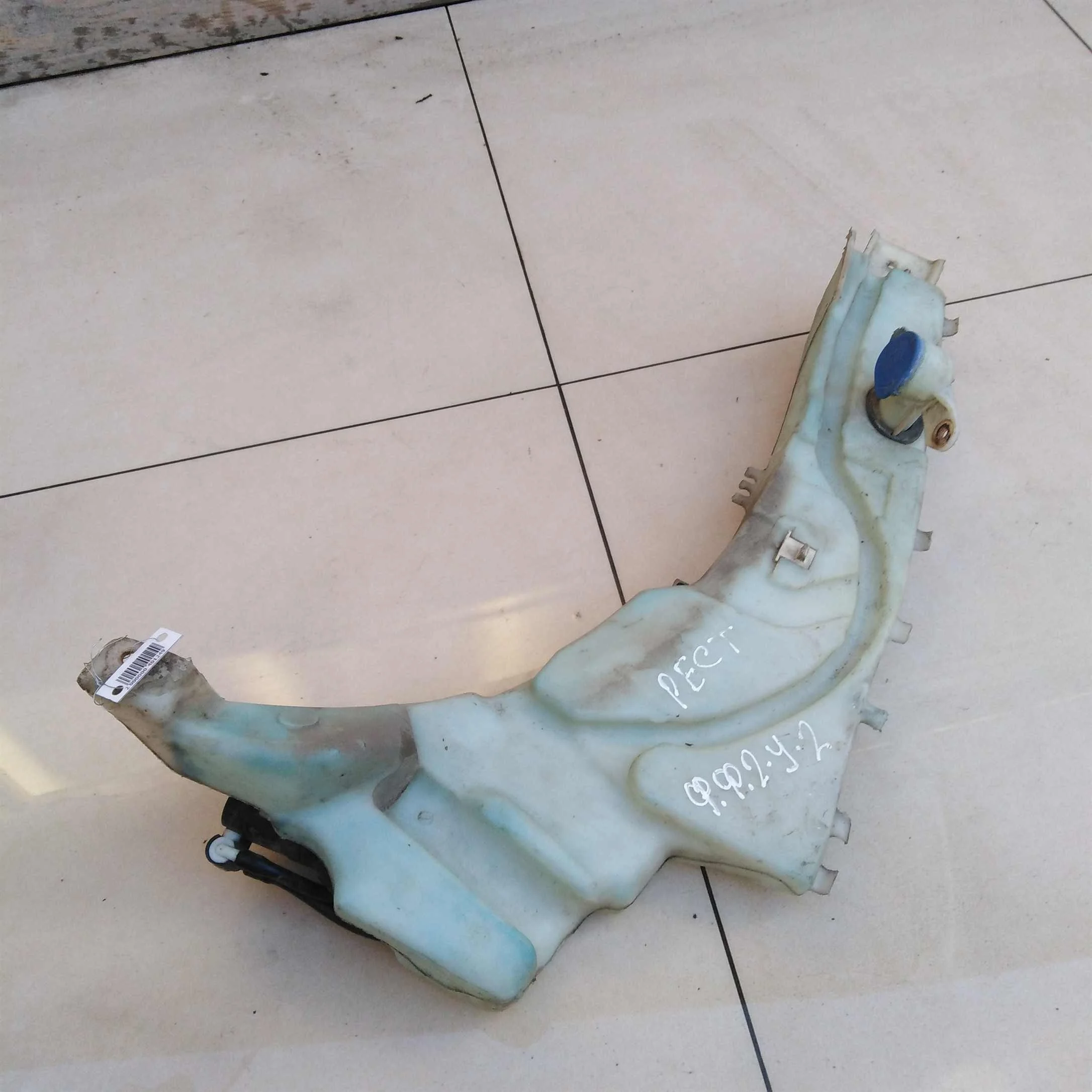 Бачок омывателя универсал Ford Focus 2 РЕСТ (арт. 57354)