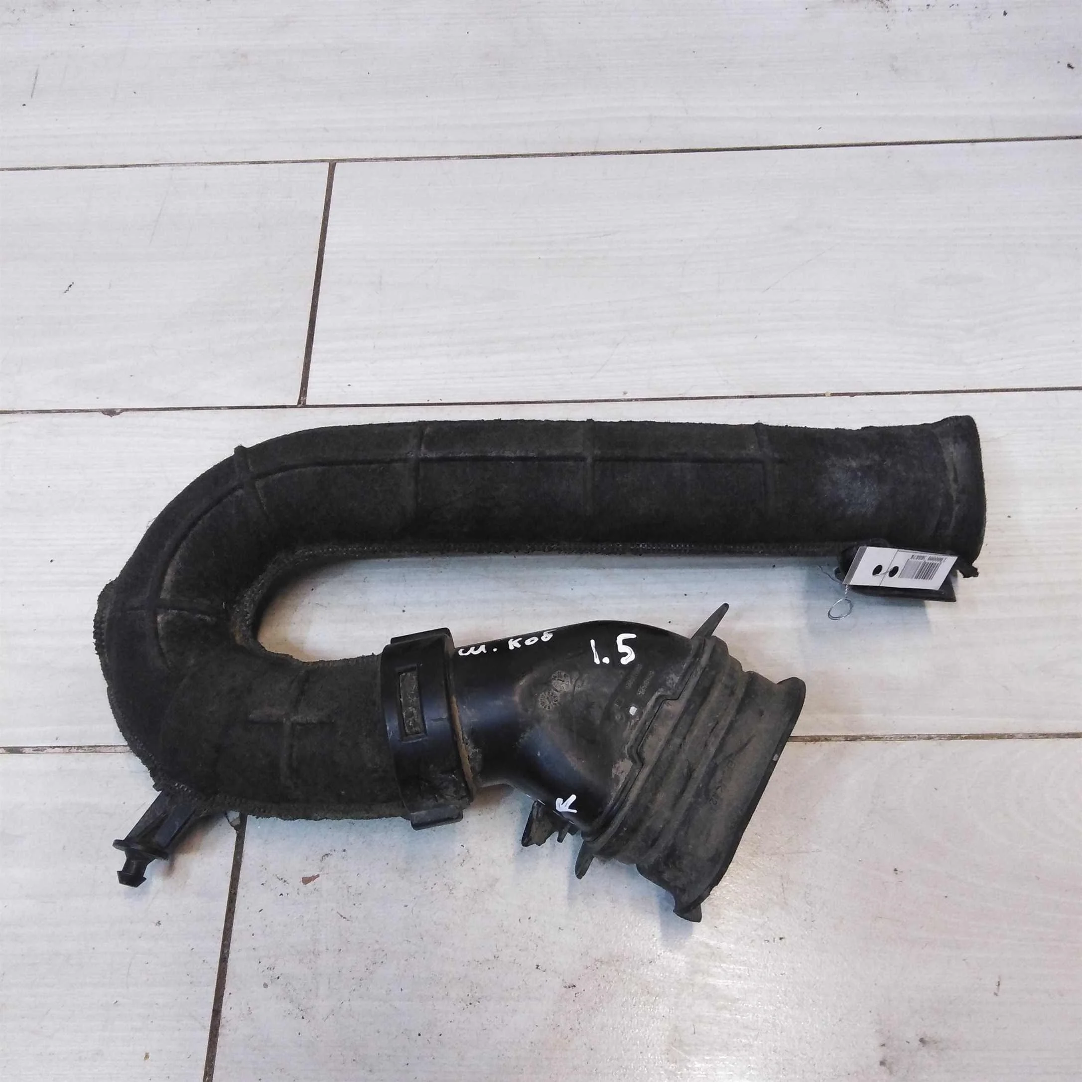 Патрубок воздуховода дефект 1.5i B15D2 Chevrolet Cobalt (арт. 57525)