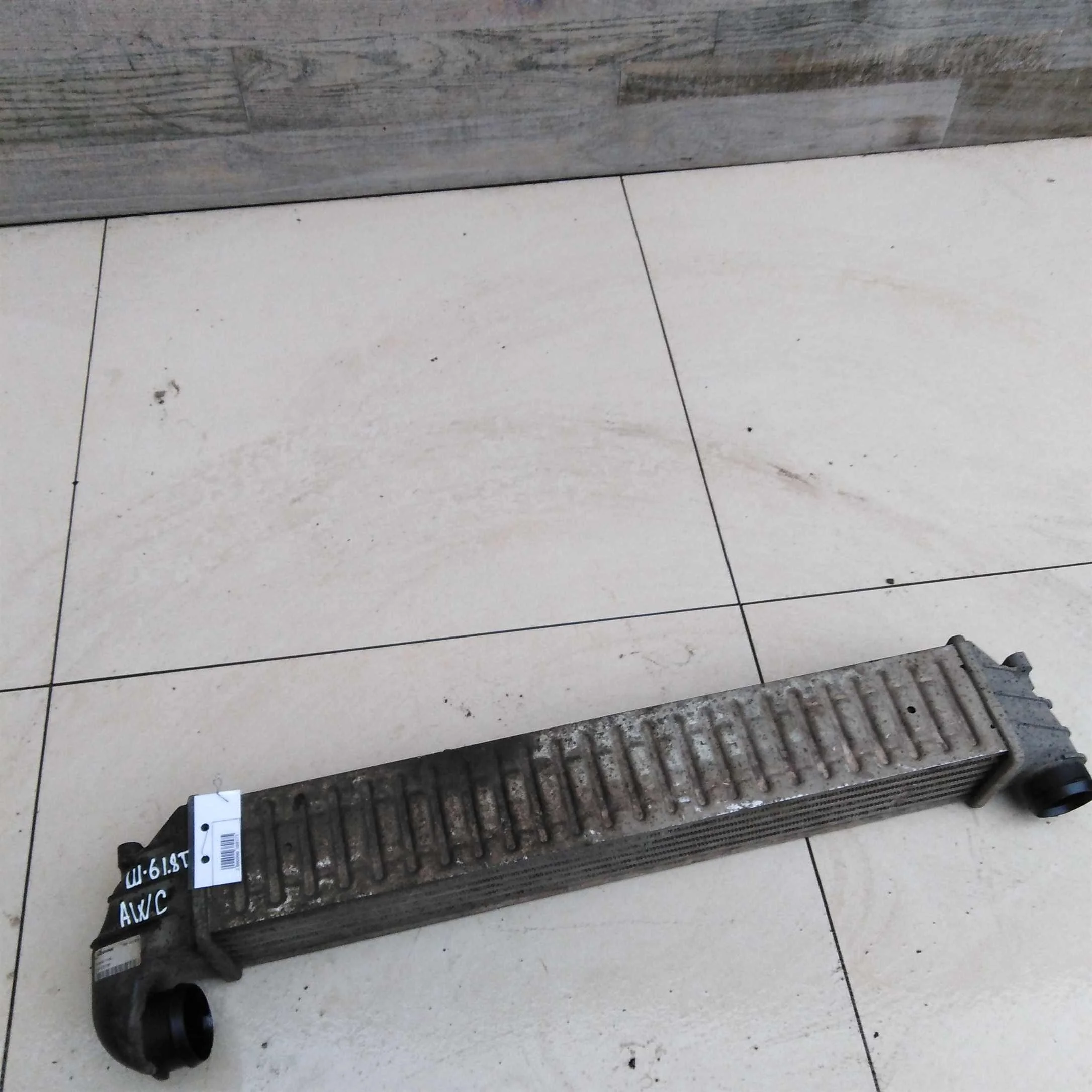 Радиатор интеркулера Volkswagen Sharan рест 1.8t ДЕФЕКТ (арт. 58091)