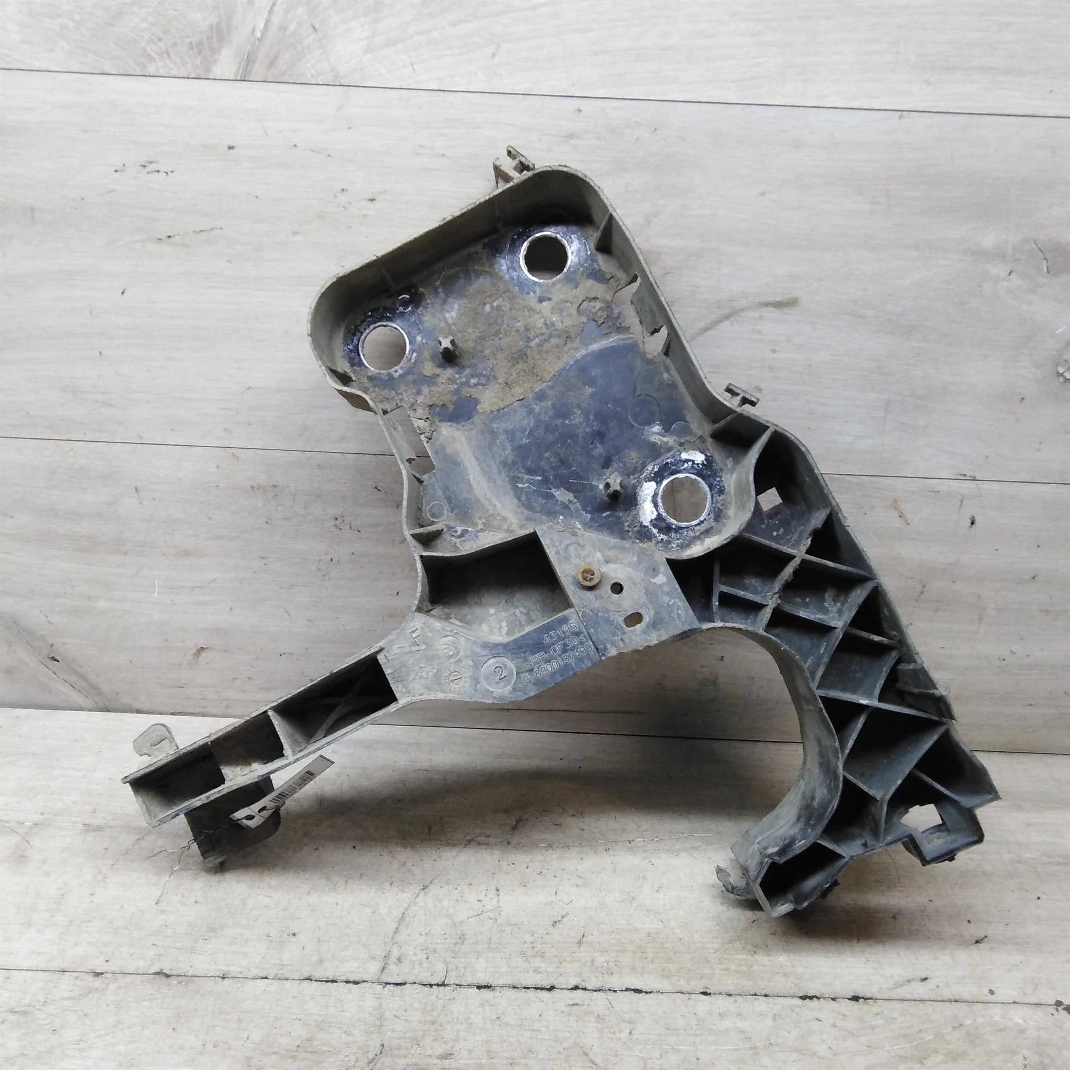 Кронштейн левый передней панели телевизора Renault Megane 2 (арт. 59681)