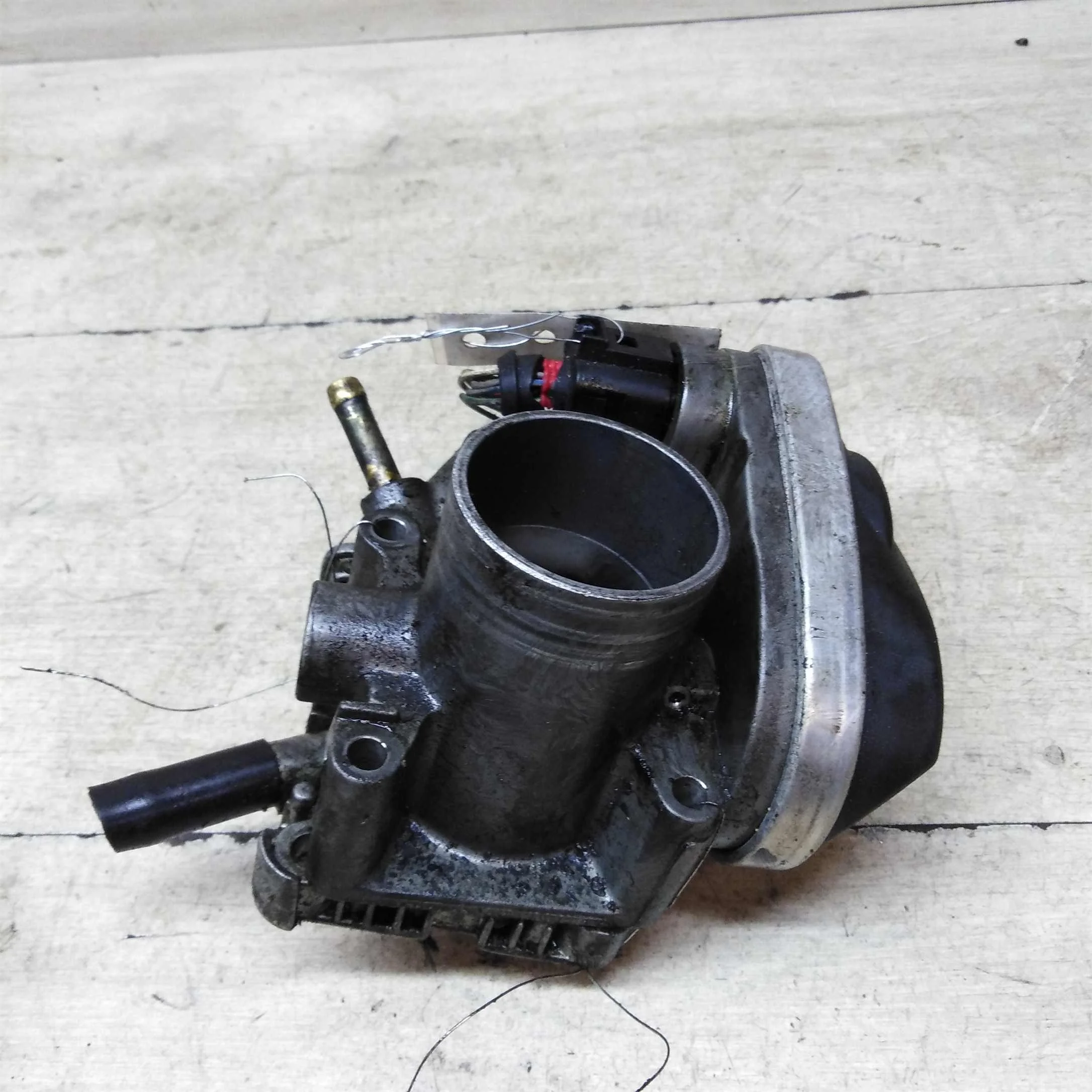 Дроссельная заслонка 1.4i AXP Volkswagen golf 4 Skoda Octavia Turbo Audi a3 (арт. 62762)