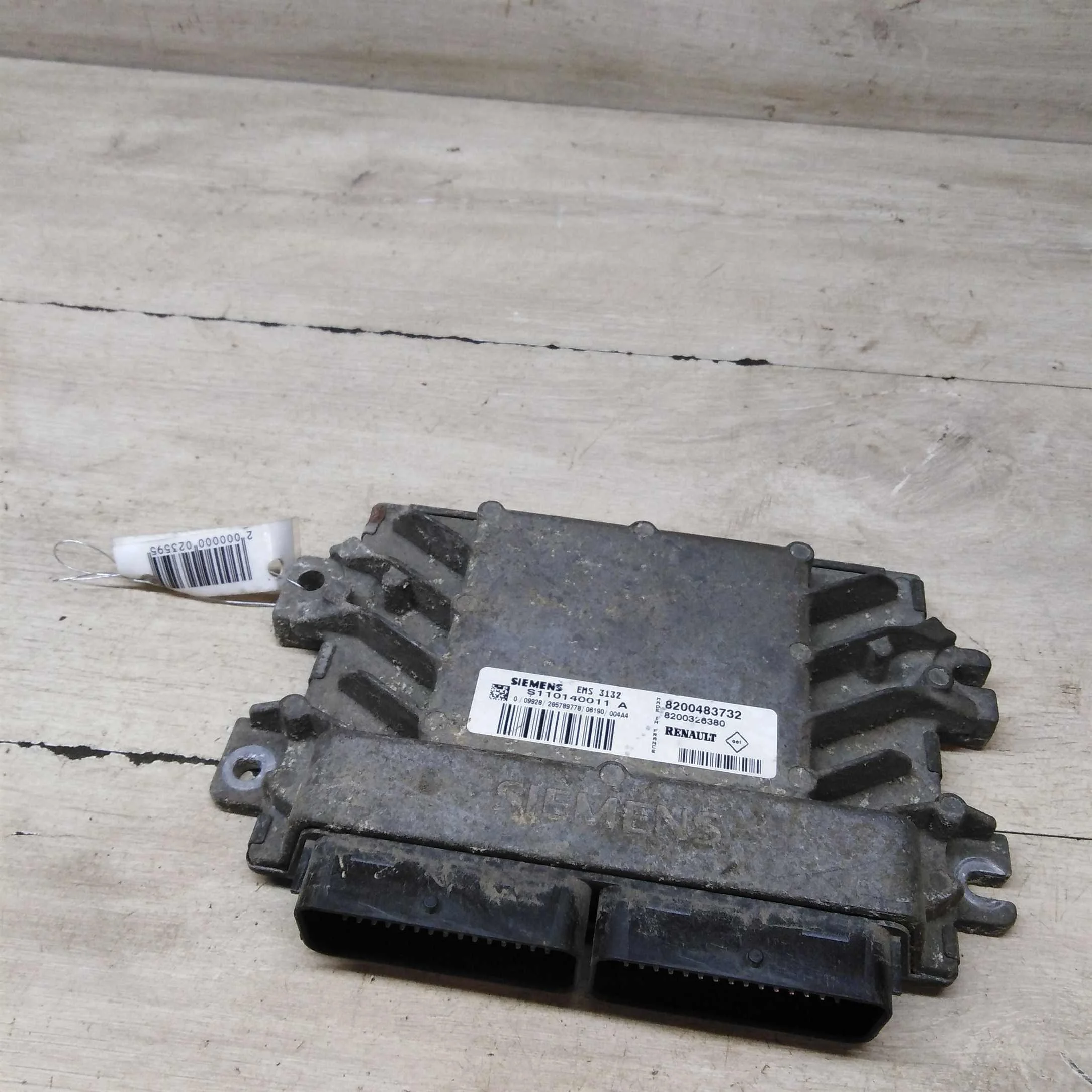 ЭБУ двигателя Renault Logan  K7JA710   (арт. 64021)