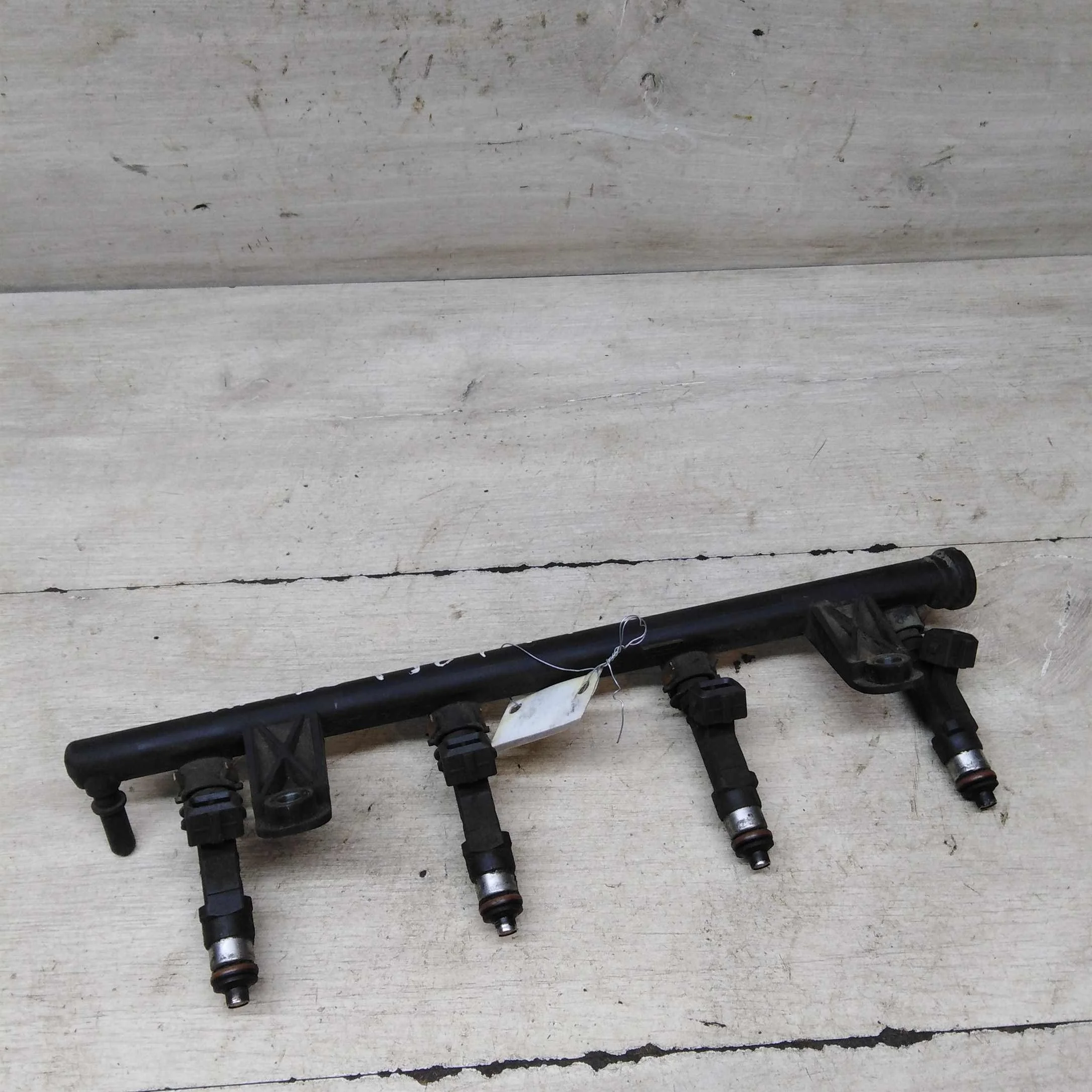 Форсунка топливная Renault Logan 1.4i (арт. 64213)