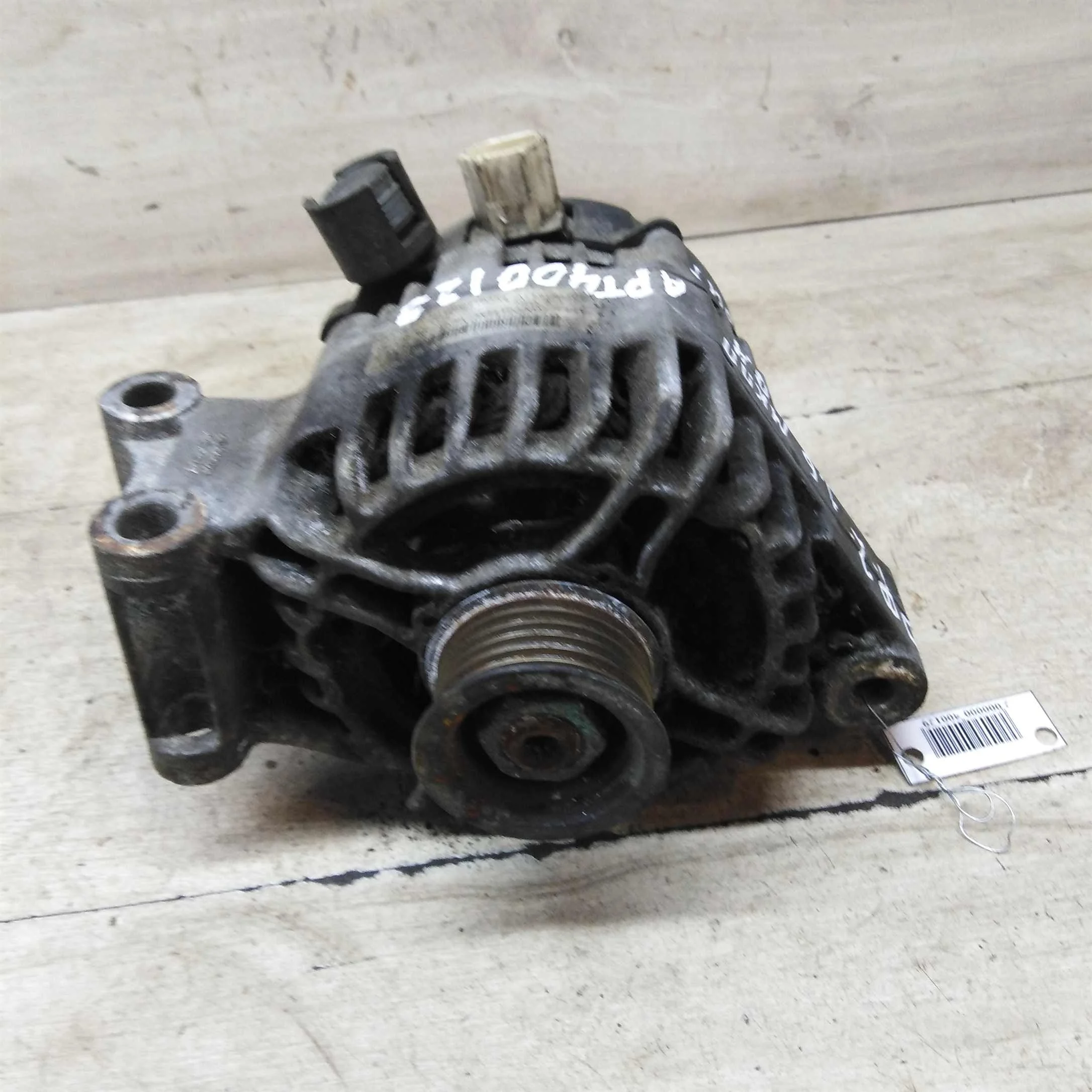 Генератор 105 ампер 1.6i Ford Focus 2 рестайлинг   (арт. 64501)