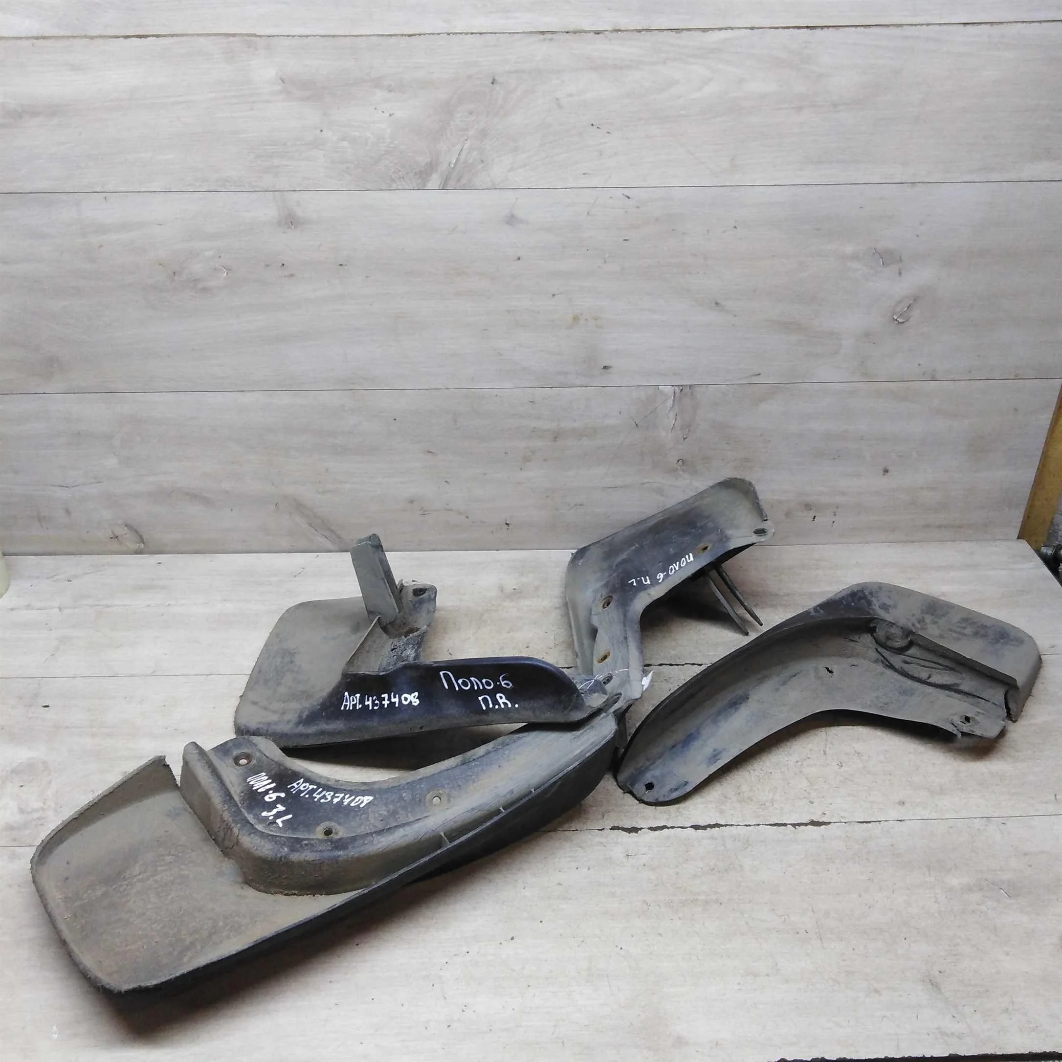 Брызговик комплект Volkswagen Polo V Sedan   (арт. 71249)