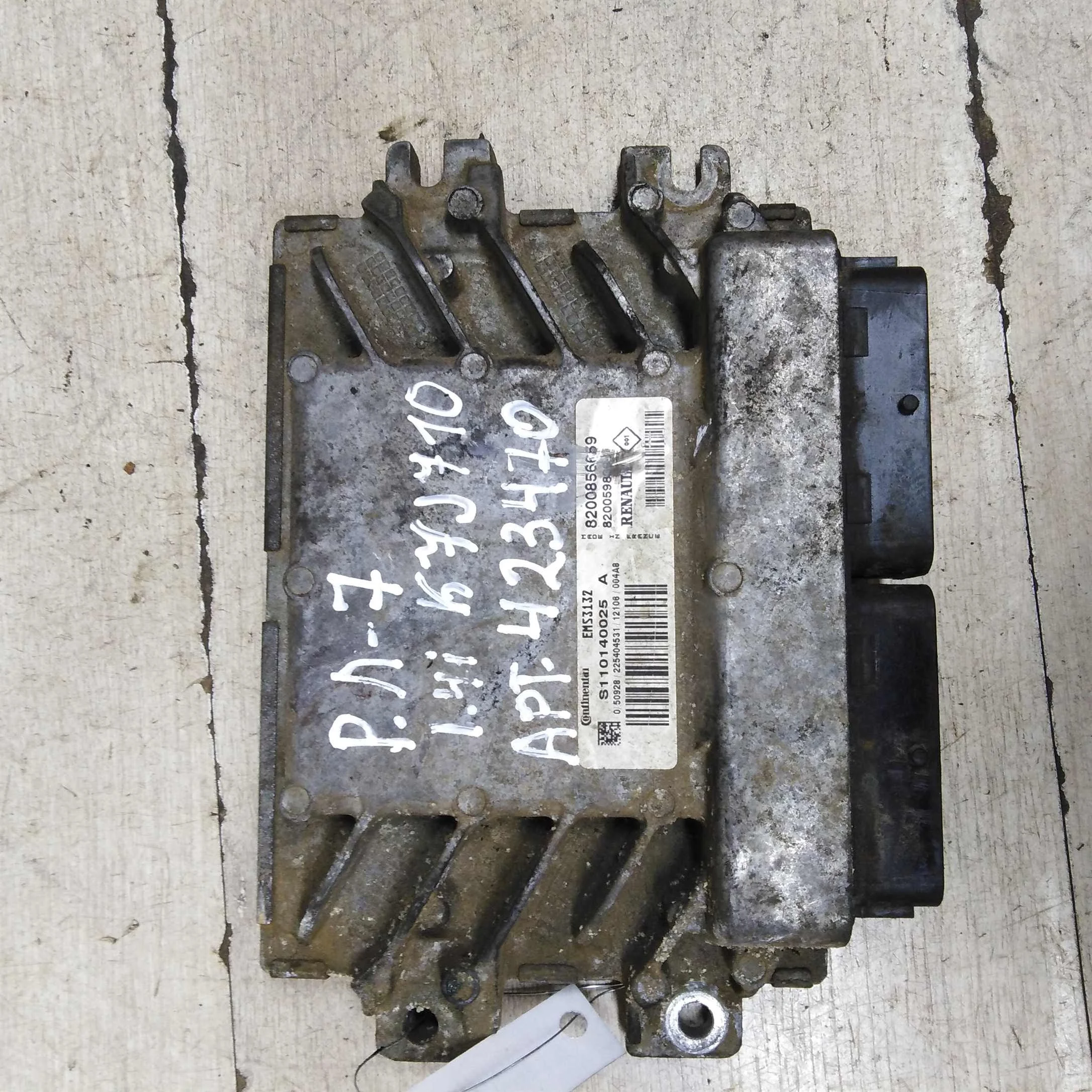 ЭБУ двигателя 1.4i k7j710 Renault Logan I    (арт. 71541)