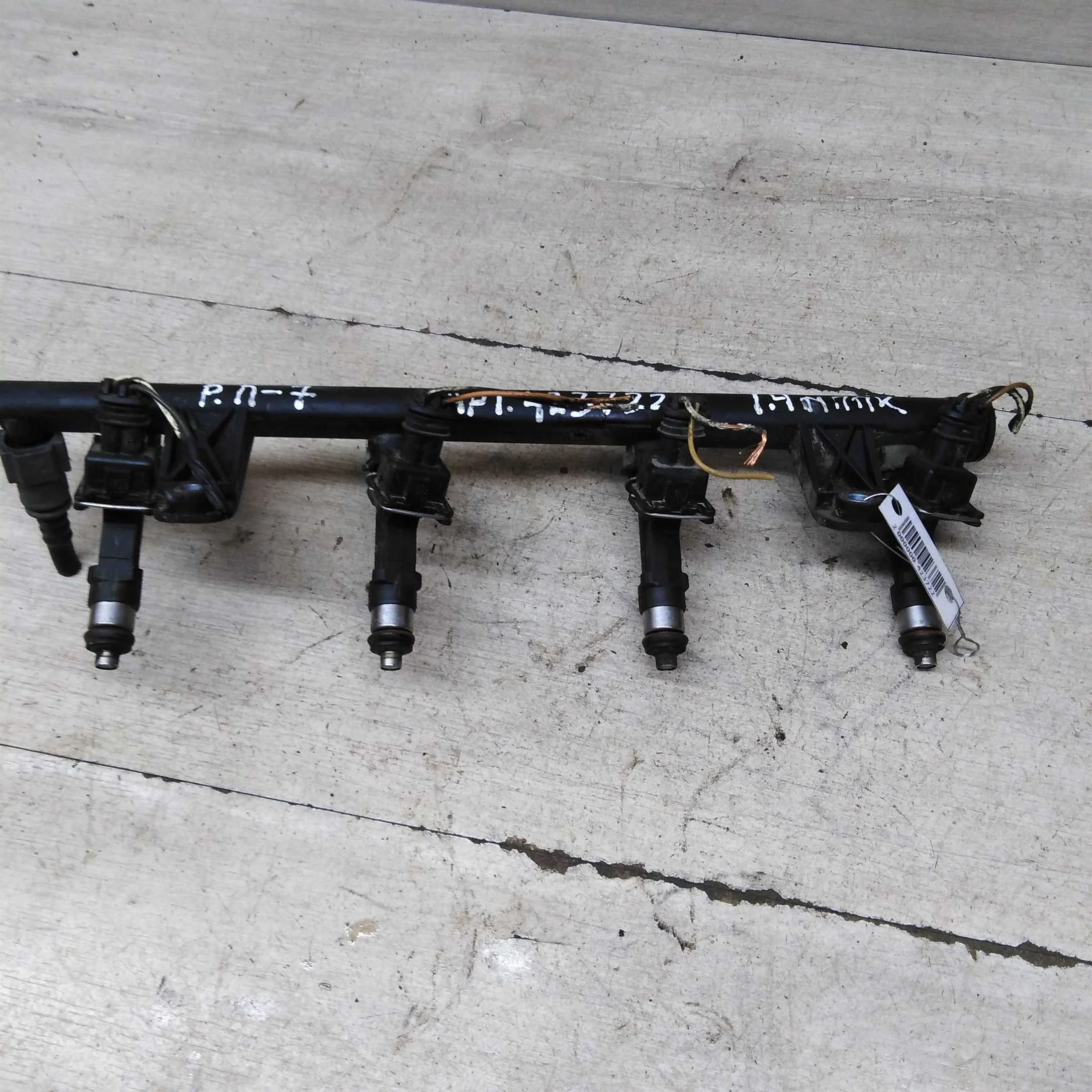 Форсунка топливная 1.4 k7j710 Renault Logan I  (арт. 71765)