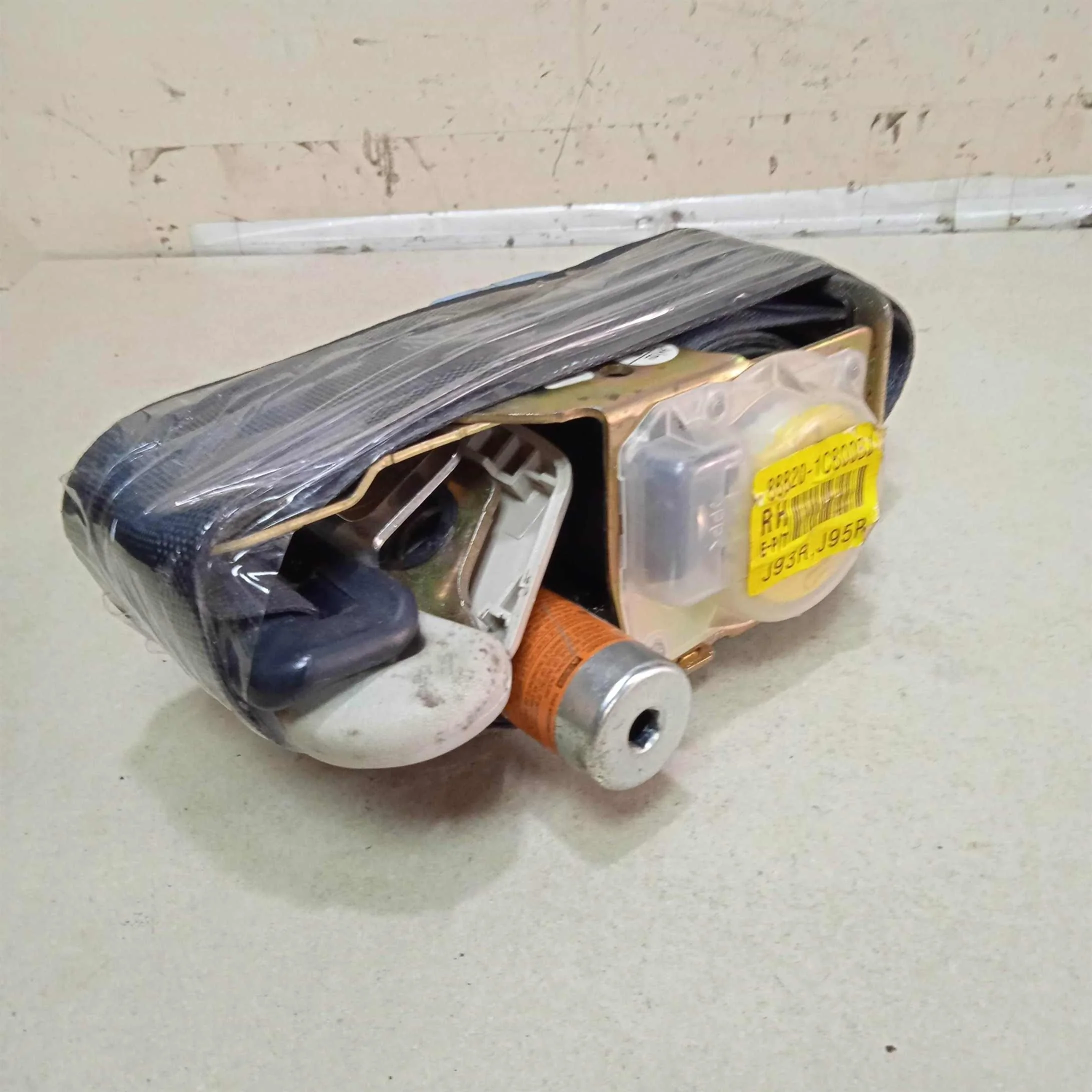 Ремень безопасности передний правый Hyundai Getz (арт. 72228)