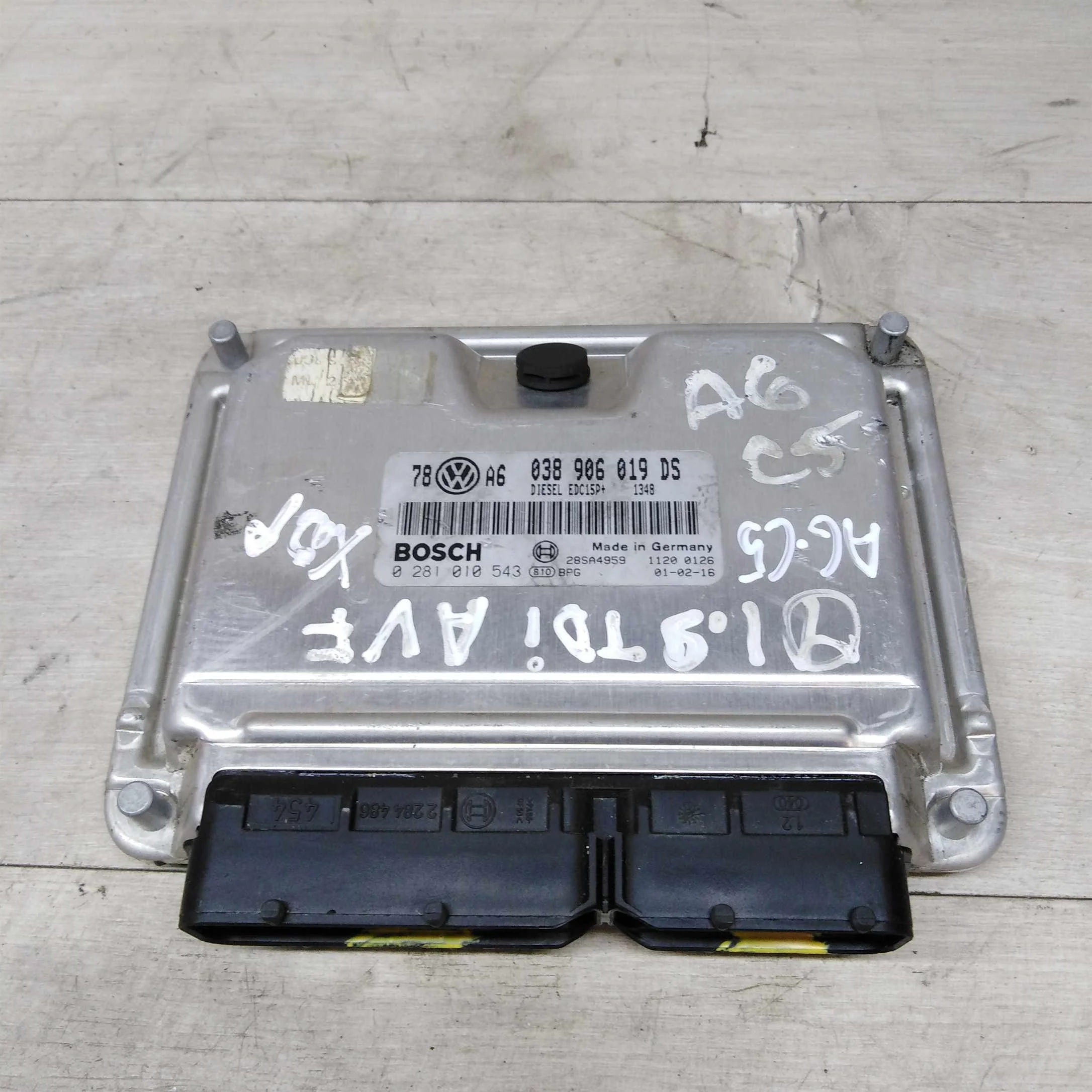 Блок управления двигателем Audi A6 C5 (арт. 72337)