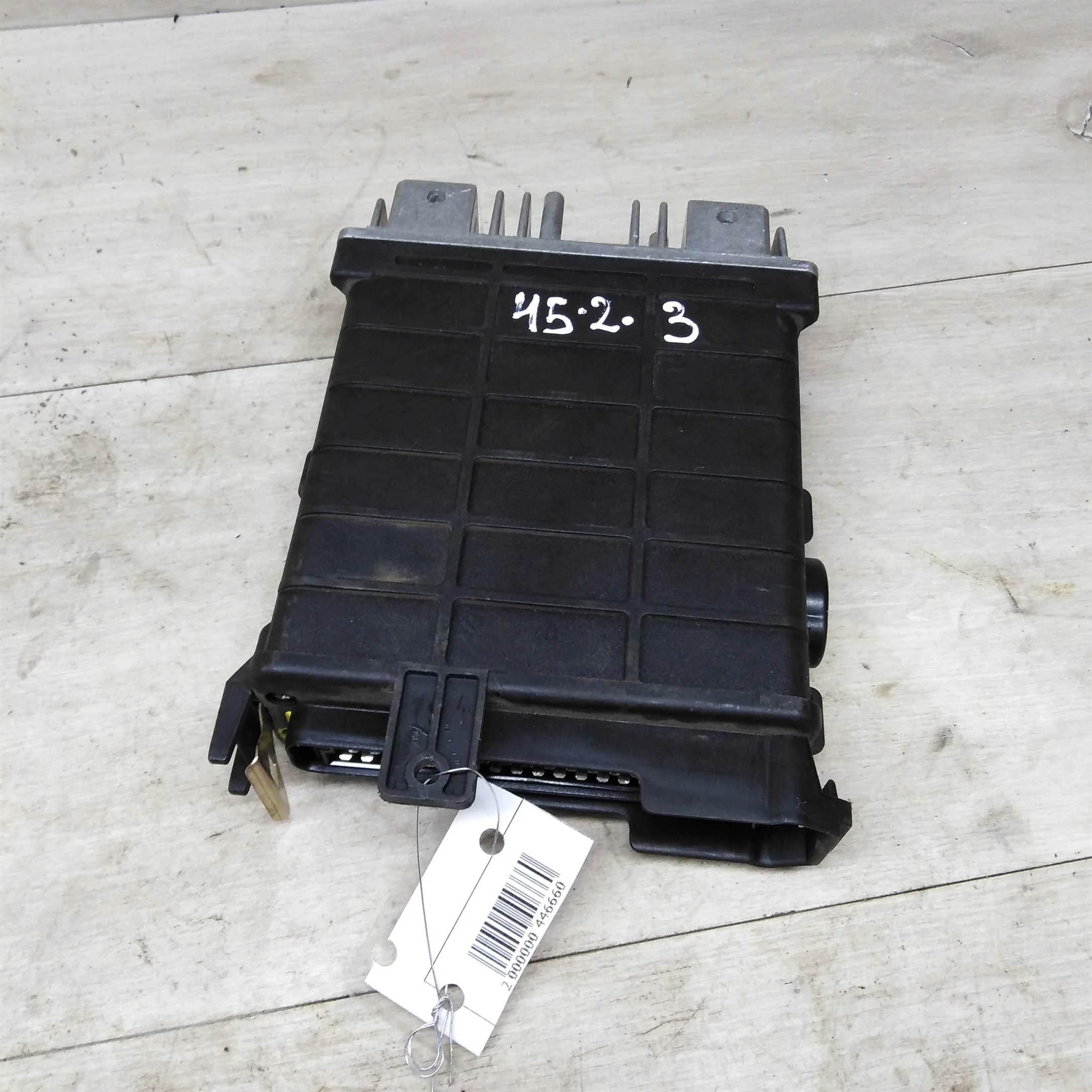 Блок управления двигателем Audi 100 C4 (арт. 72589)