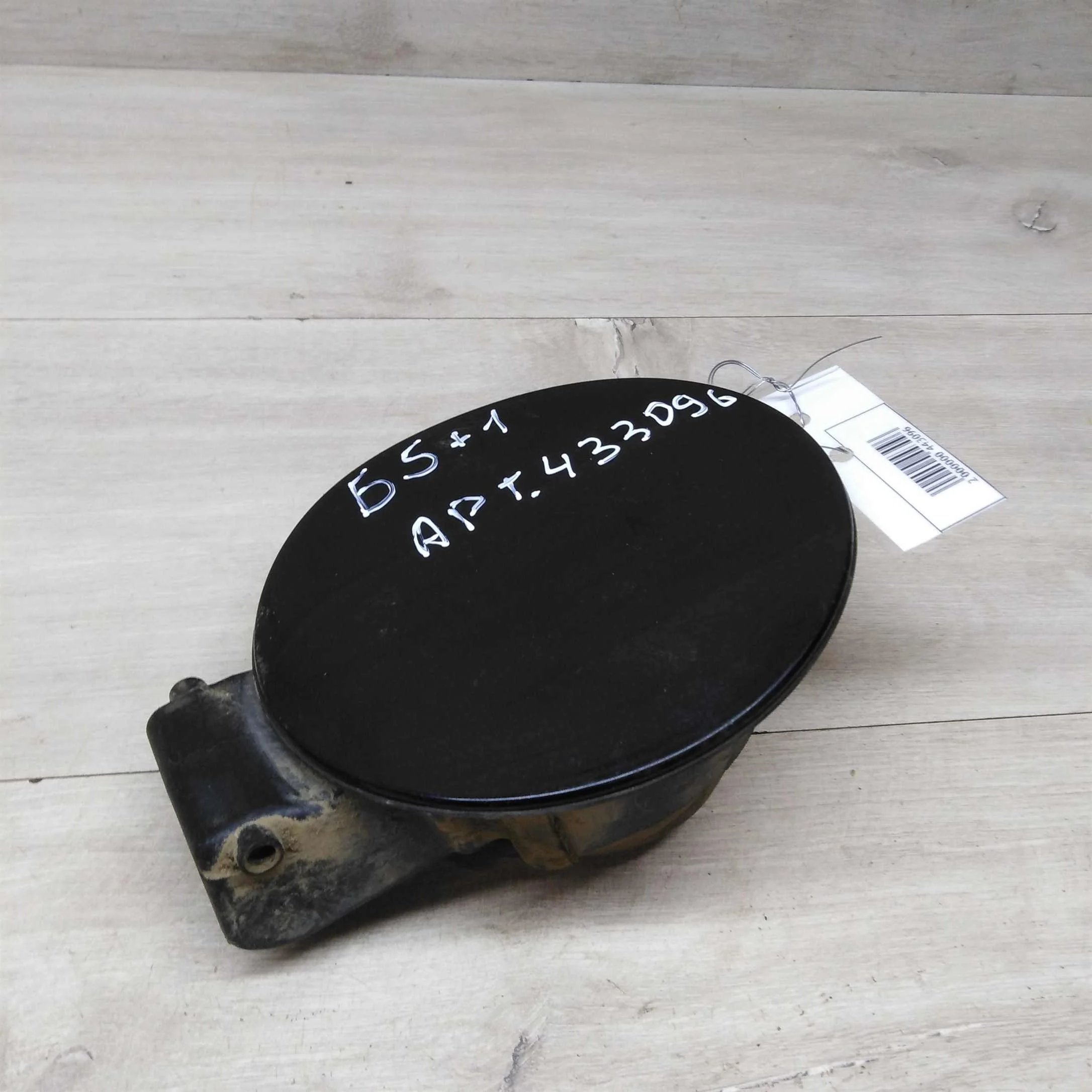 Лючок бензобака Volkswagen Passat B5 GP (арт. 72926)