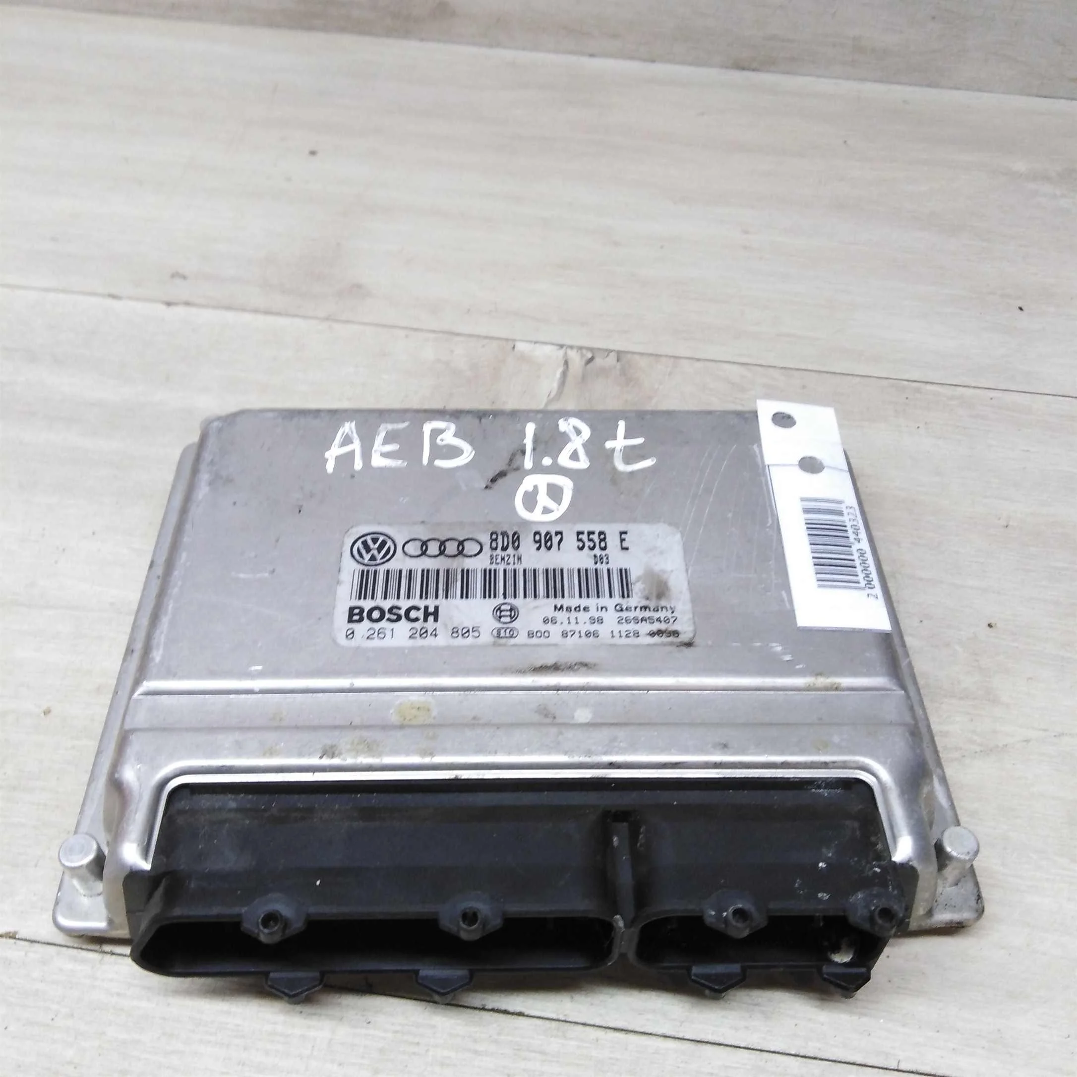 Блок управления двигателем Volkswagen Passat B5  8d0907558e  0261204805 (арт. 73085)