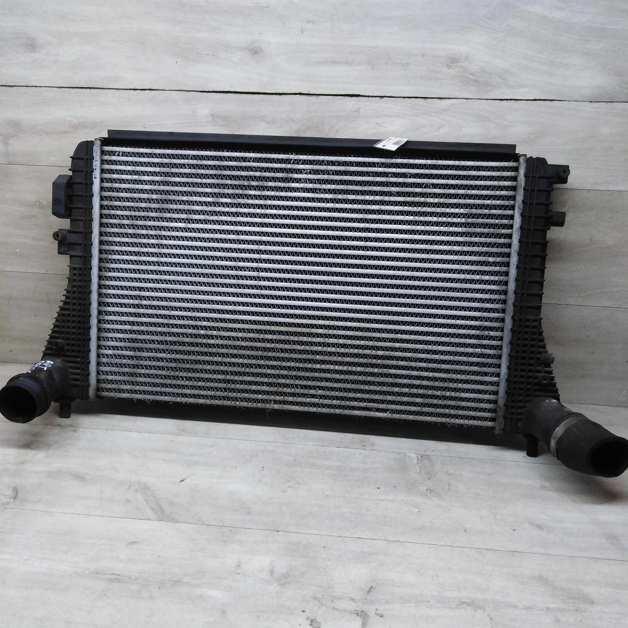 Радиатор интеркулера Skoda yeti I    (арт. 75243)