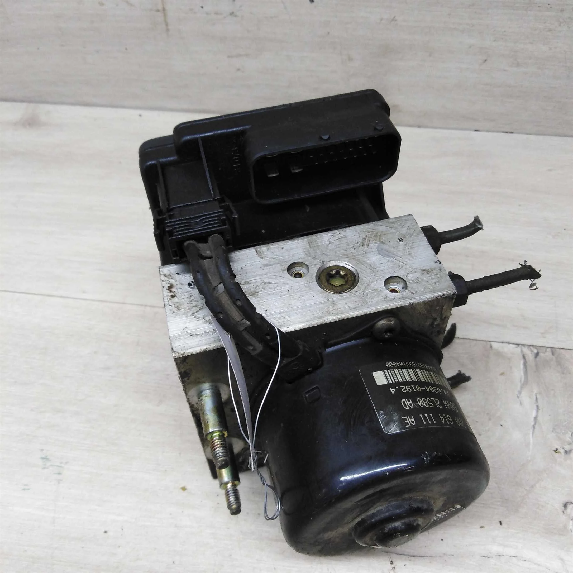 Блок abs Ford Galaxy, Volkswagen Sharan, Seat Alhambra I (арт. 75321)