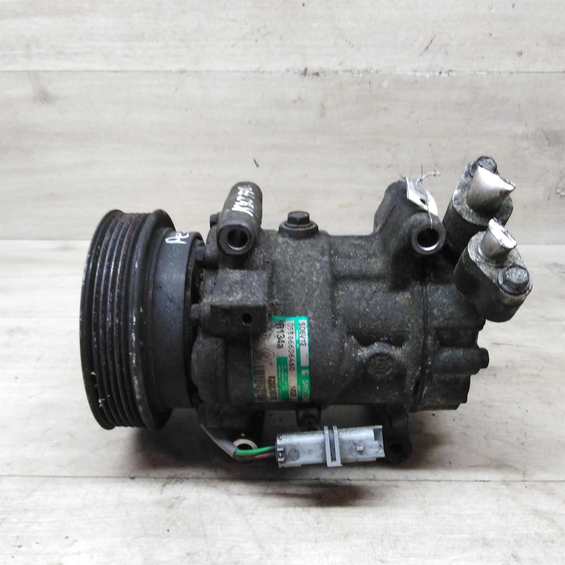 Компрессор кондиционера Renault Modus I 1.4i K4J730 (арт. 75471)