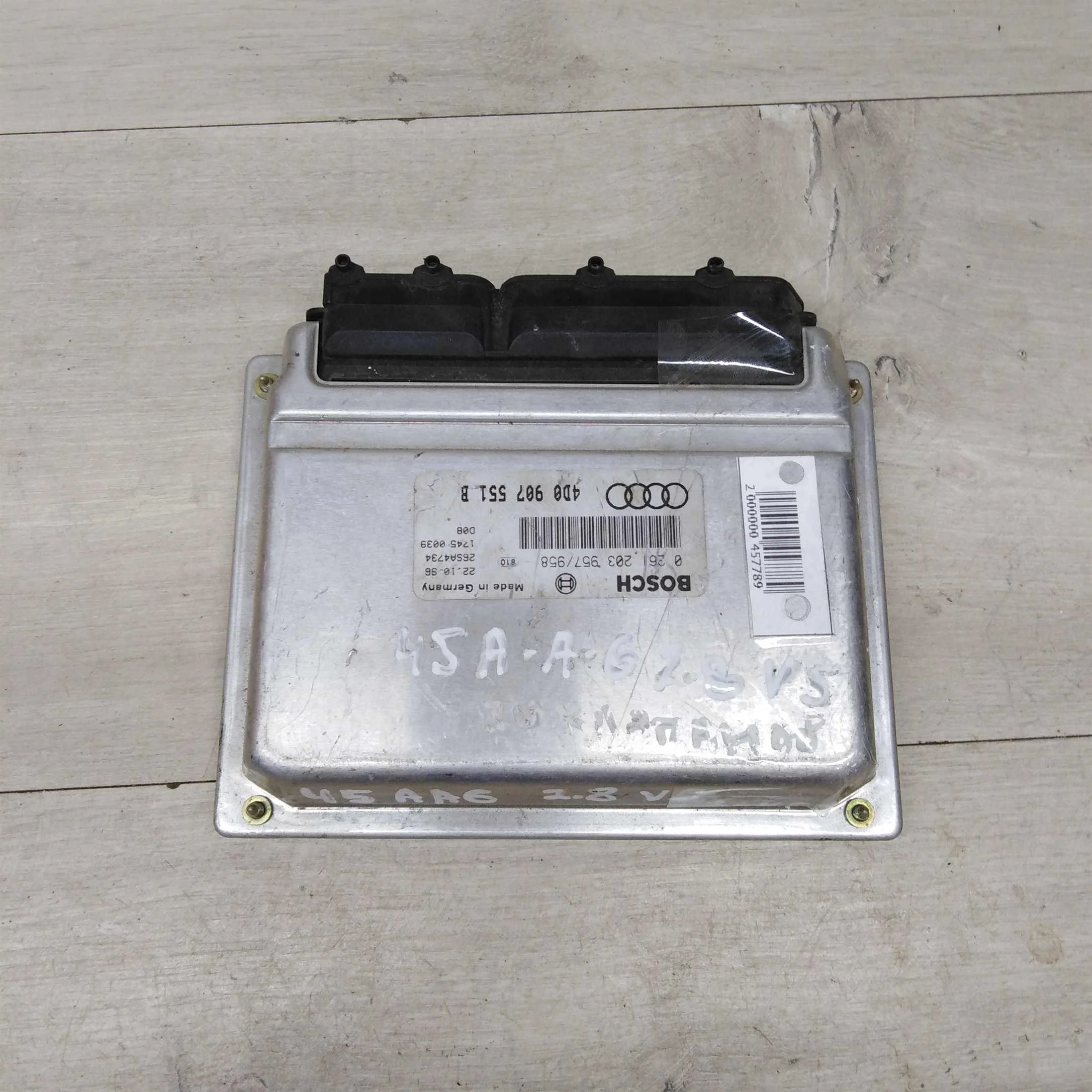 Блок управления двигателем Audi 100 C4  0261203957 958 4d0907551b (арт. 75777)