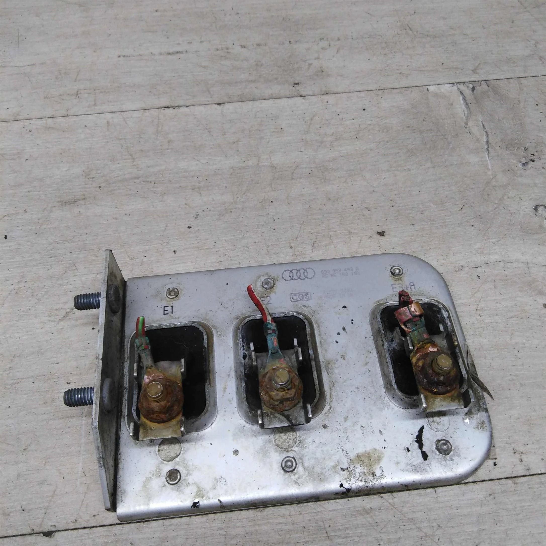 Реле вентилятора охлаждения радиатора Audi A6 C5 (арт. 75804)