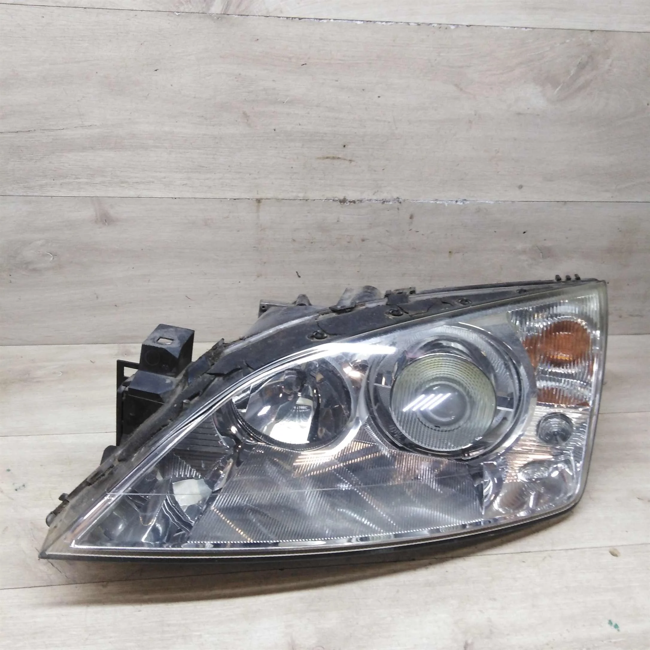 Фара передняя левая Ford Mondeo 3 ксенон  (арт. 78612)