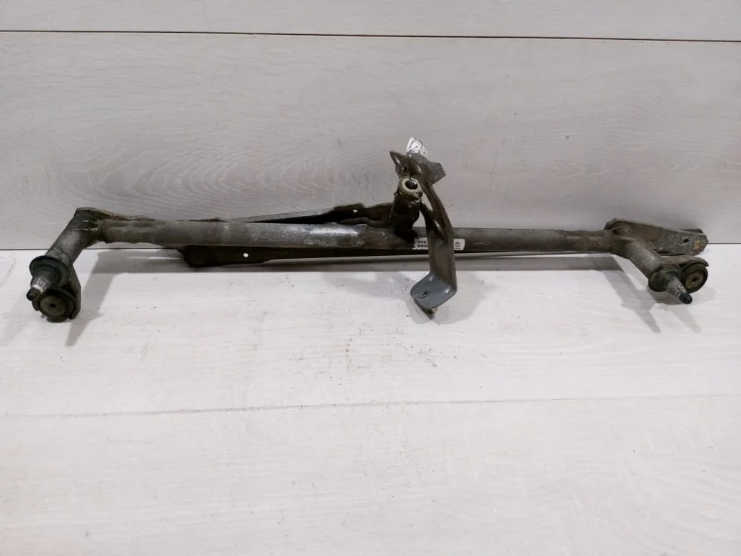 Трапеция стеклоочистителя лобового стекла Skoda Octavia II A5  (арт. 79685)