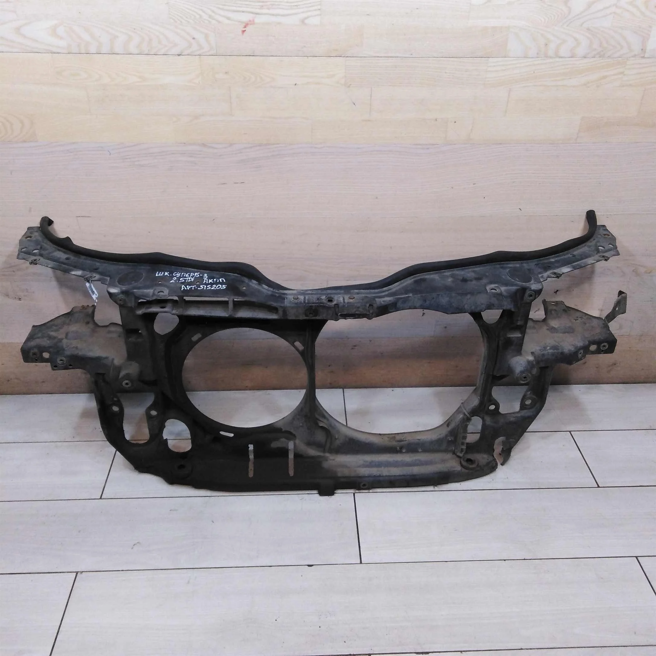 Передняя панель телевизор 2.5 tdi Volkswagen Passat B5 GP Skoda Superb I   (арт. 79773)
