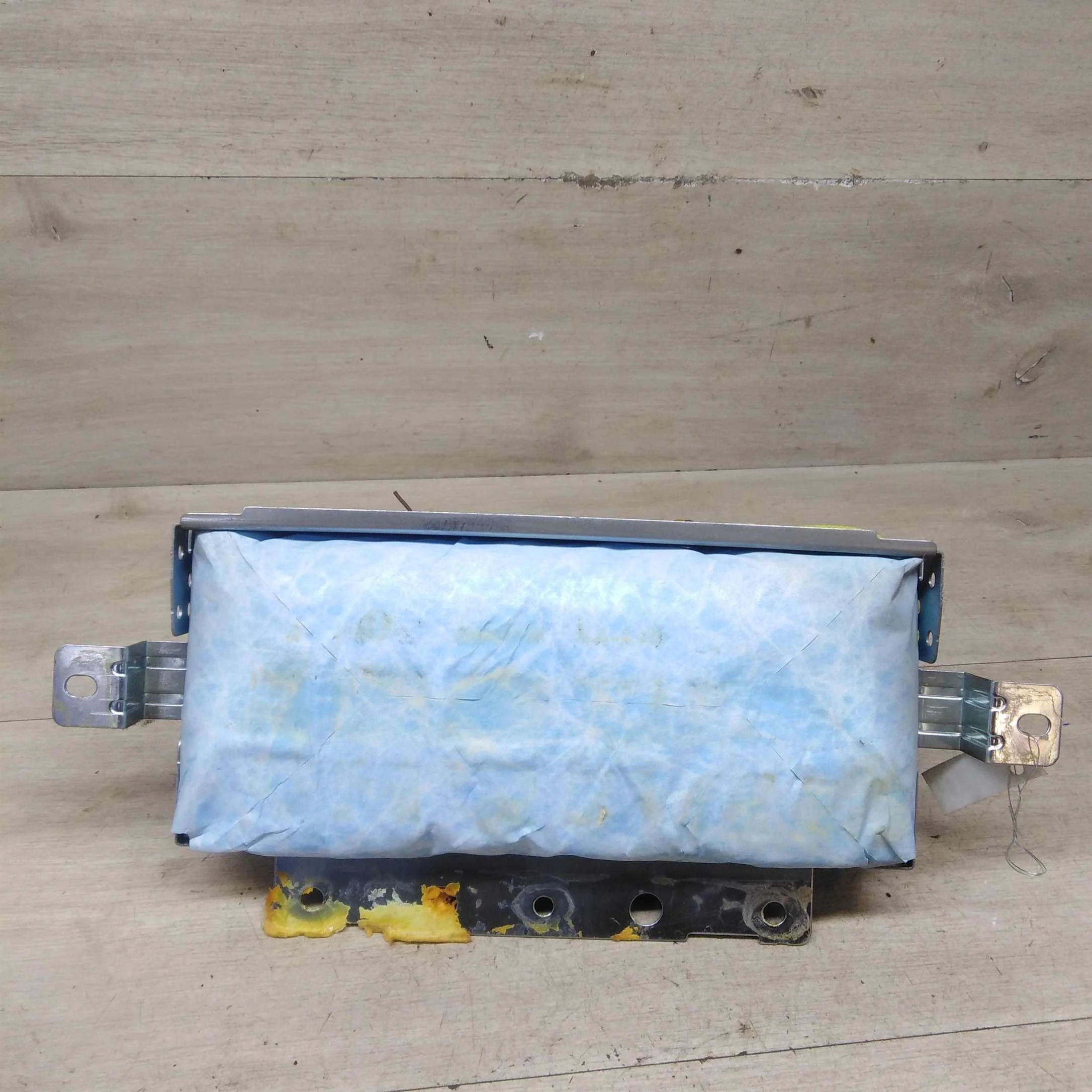 Подушка безопасности Airbag правая в торпеду Hyundai Elantra III XD седан (арт. 80288)