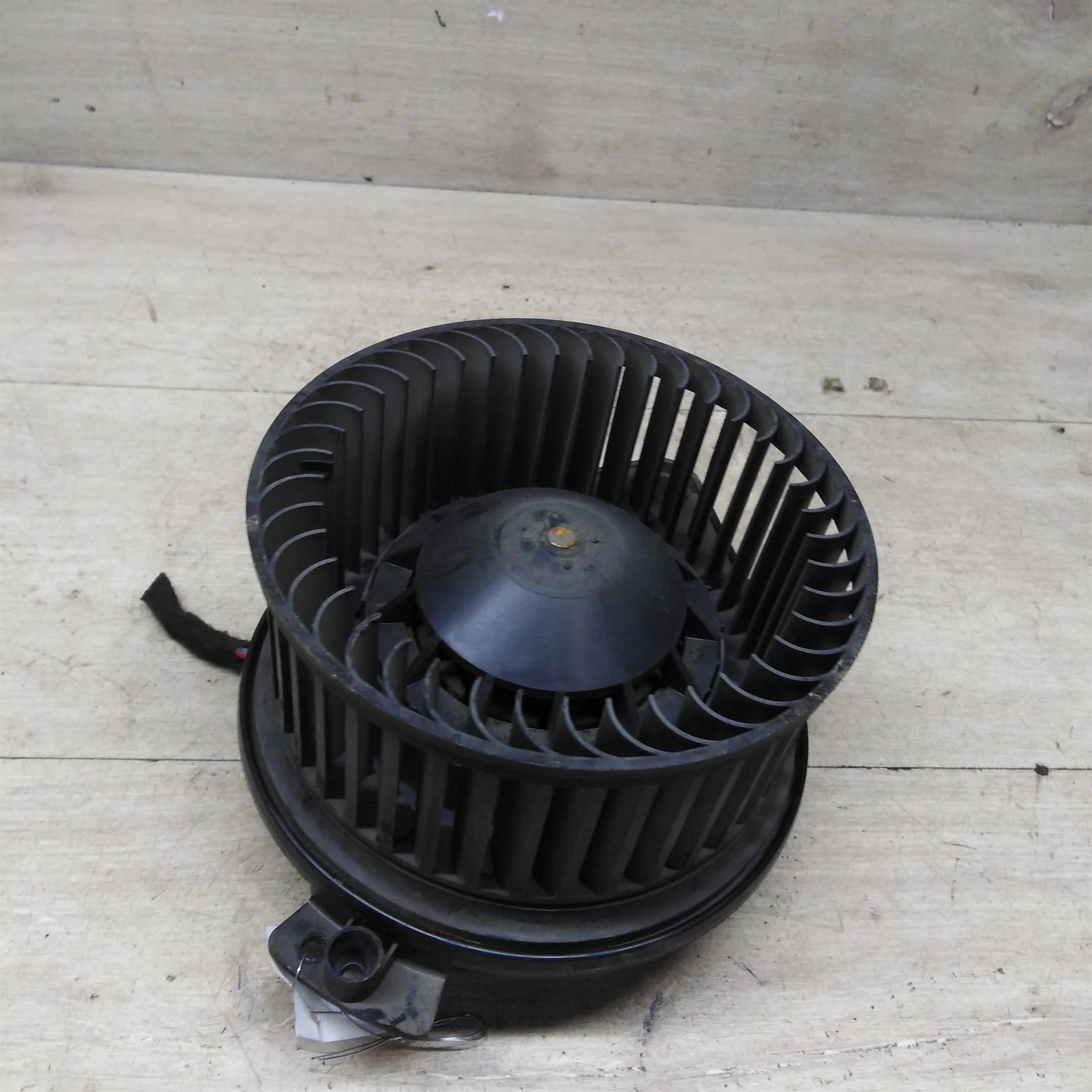 Моторчик печки салона Audi A4 B6   (арт. 82946)