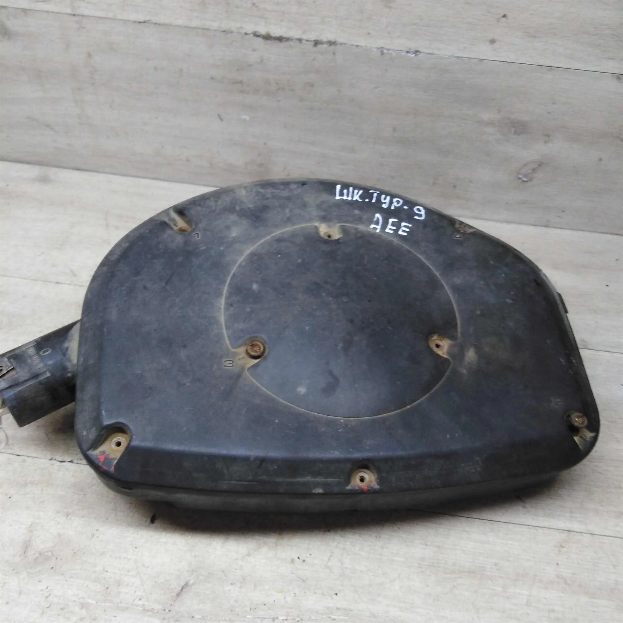 Корпус воздушного фильтра 1.6i aee Skoda Octavia I (A4) (арт. 85832)