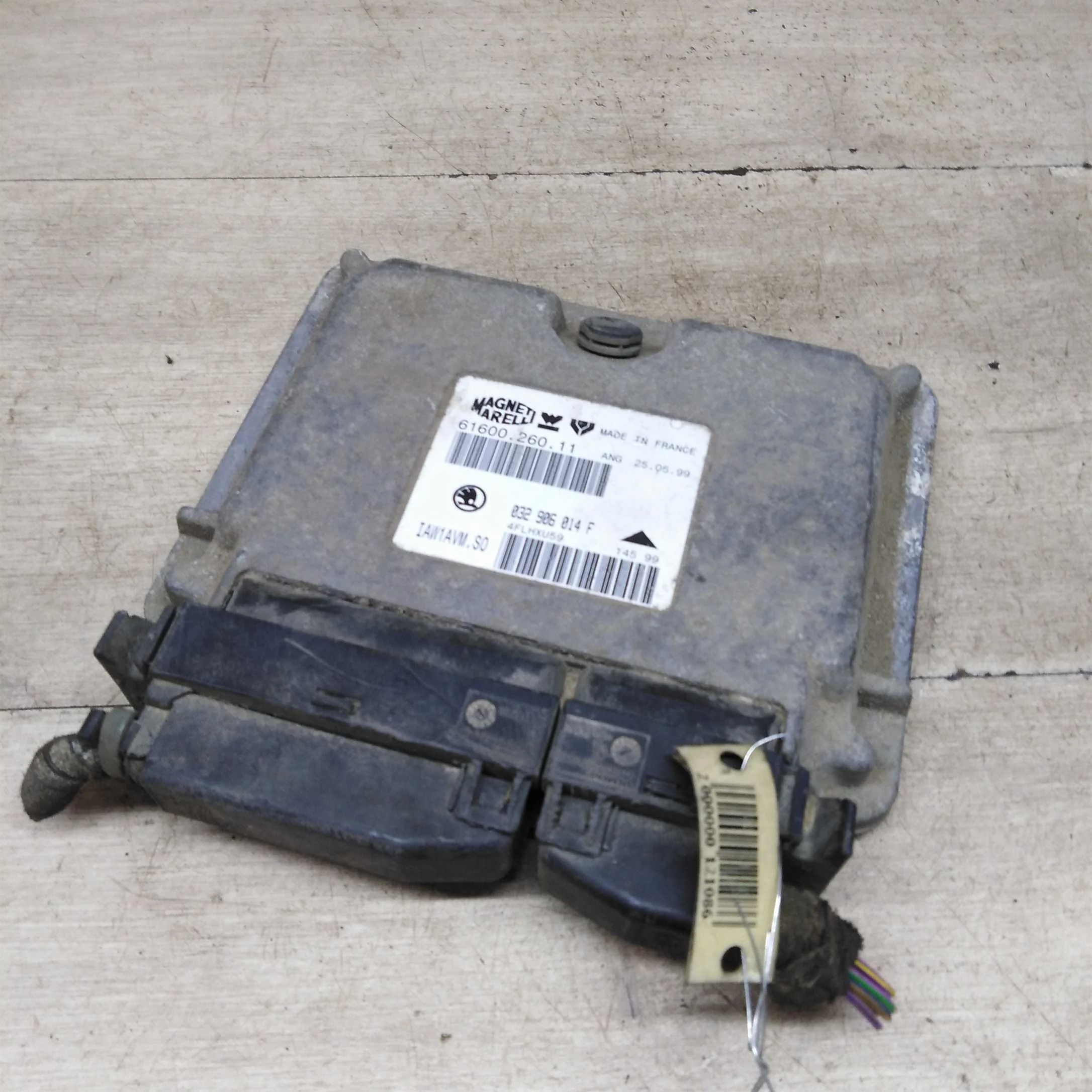 Блок управления двигателем Skoda Octavia I (A4) (арт. 85846)