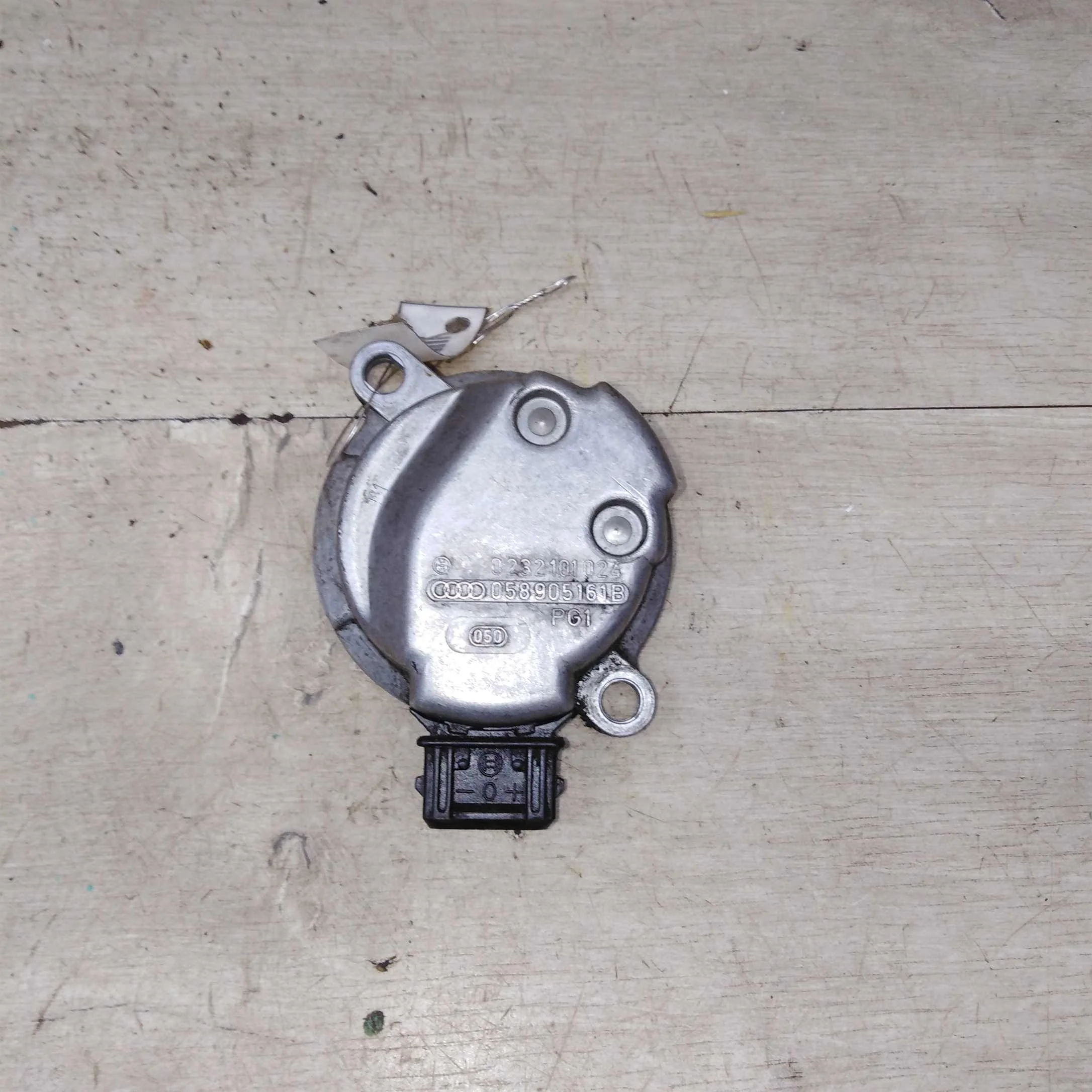 Датчик распредвала 1.8 AEB APU AGU ADR Volkswagen Passat B5 1.8i Audi A6 C5 Audi A4 B5 Skoda Octavia Tour Volkswagen Golf 4 Audi a3 8l (арт. 86503)
