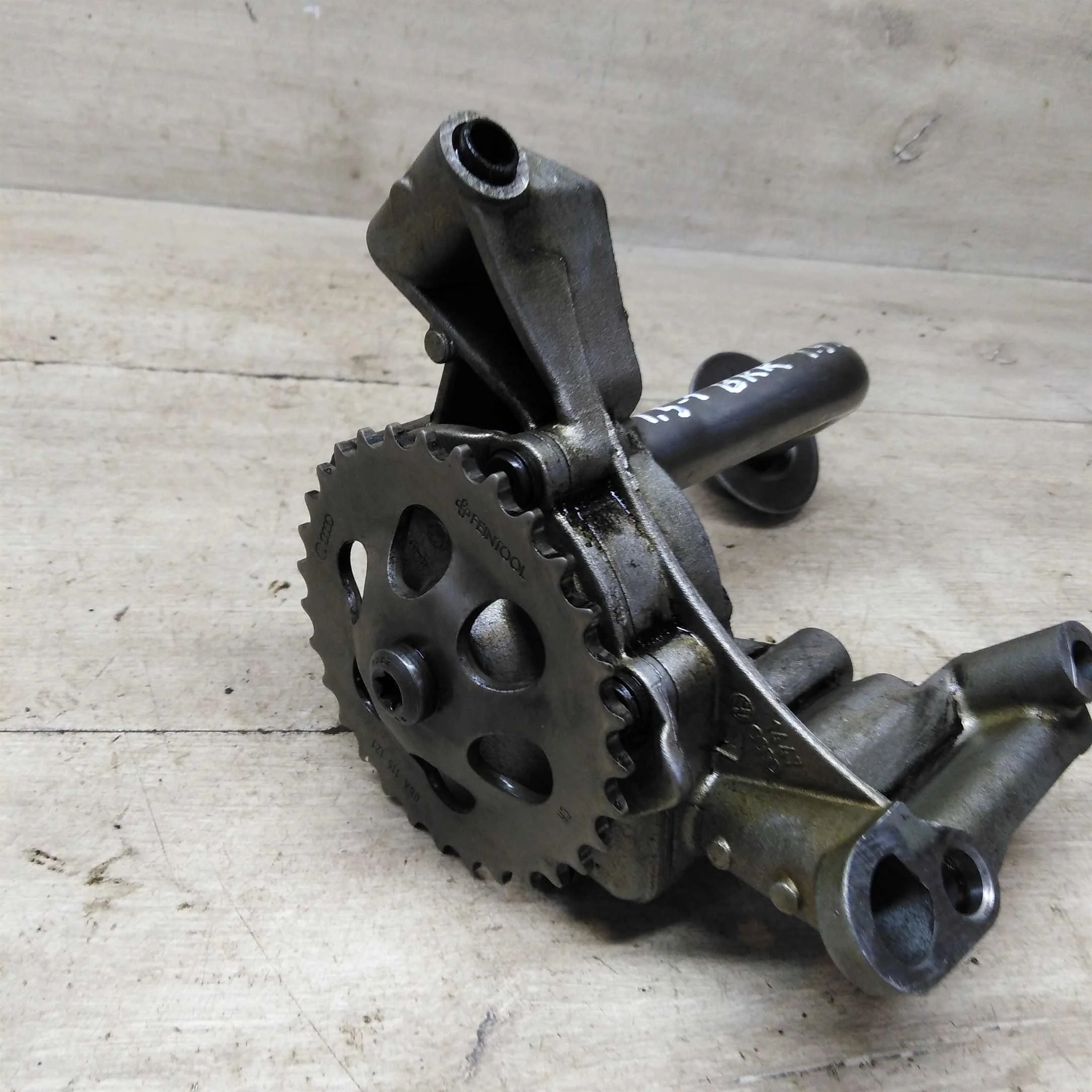 Насос масляный 1.9 tdi BRR Volkswagen Transporter T5 (арт. 86867)