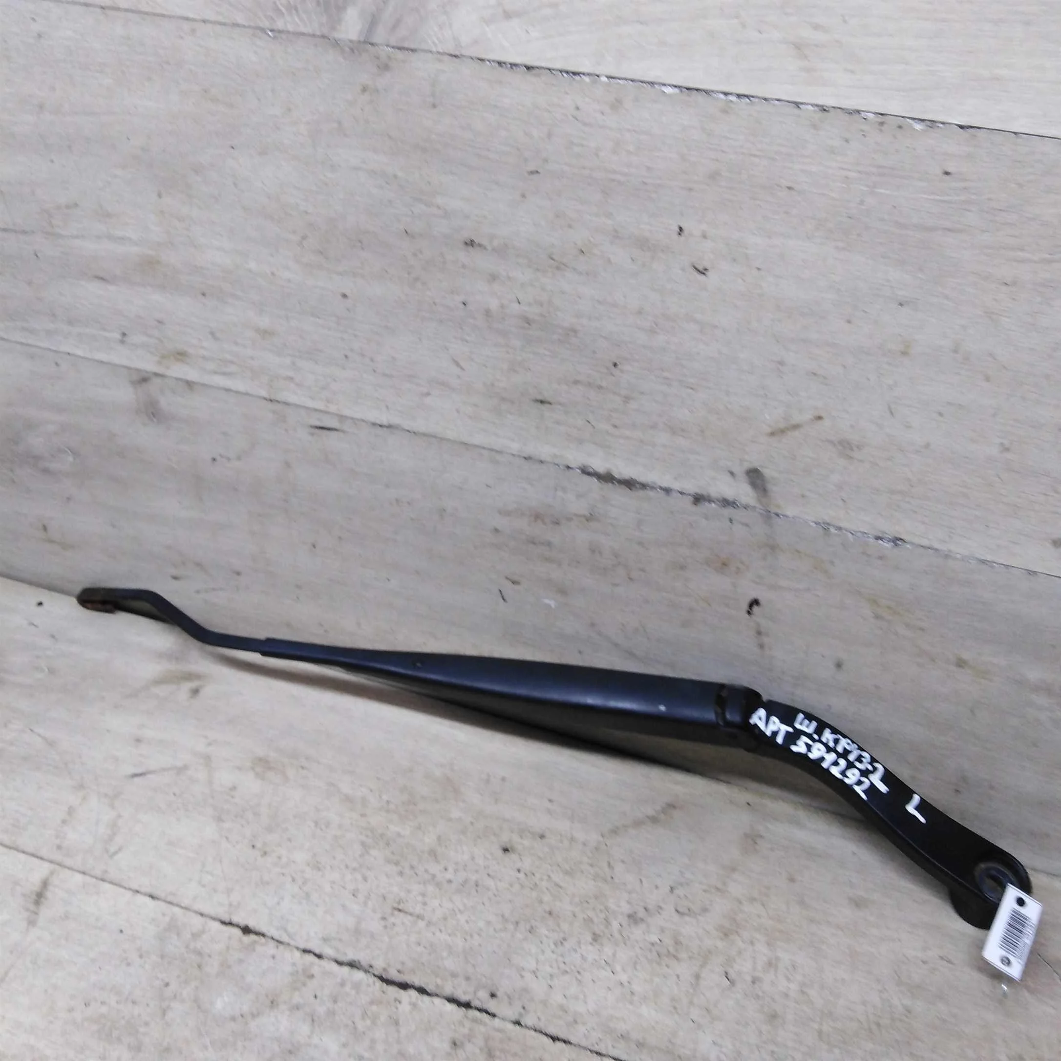 Поводок стеклоочистителя левый Chevrolet Cruze (арт. 89429)