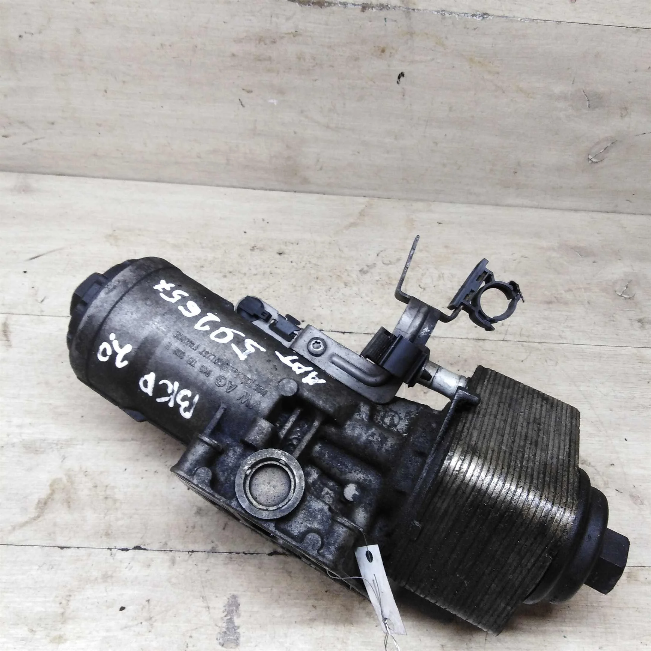 Кронштейн масляного фильтра Skoda Octavia A5 Volkswagen Golf V 2.0 tdi bkd (арт. 89946)