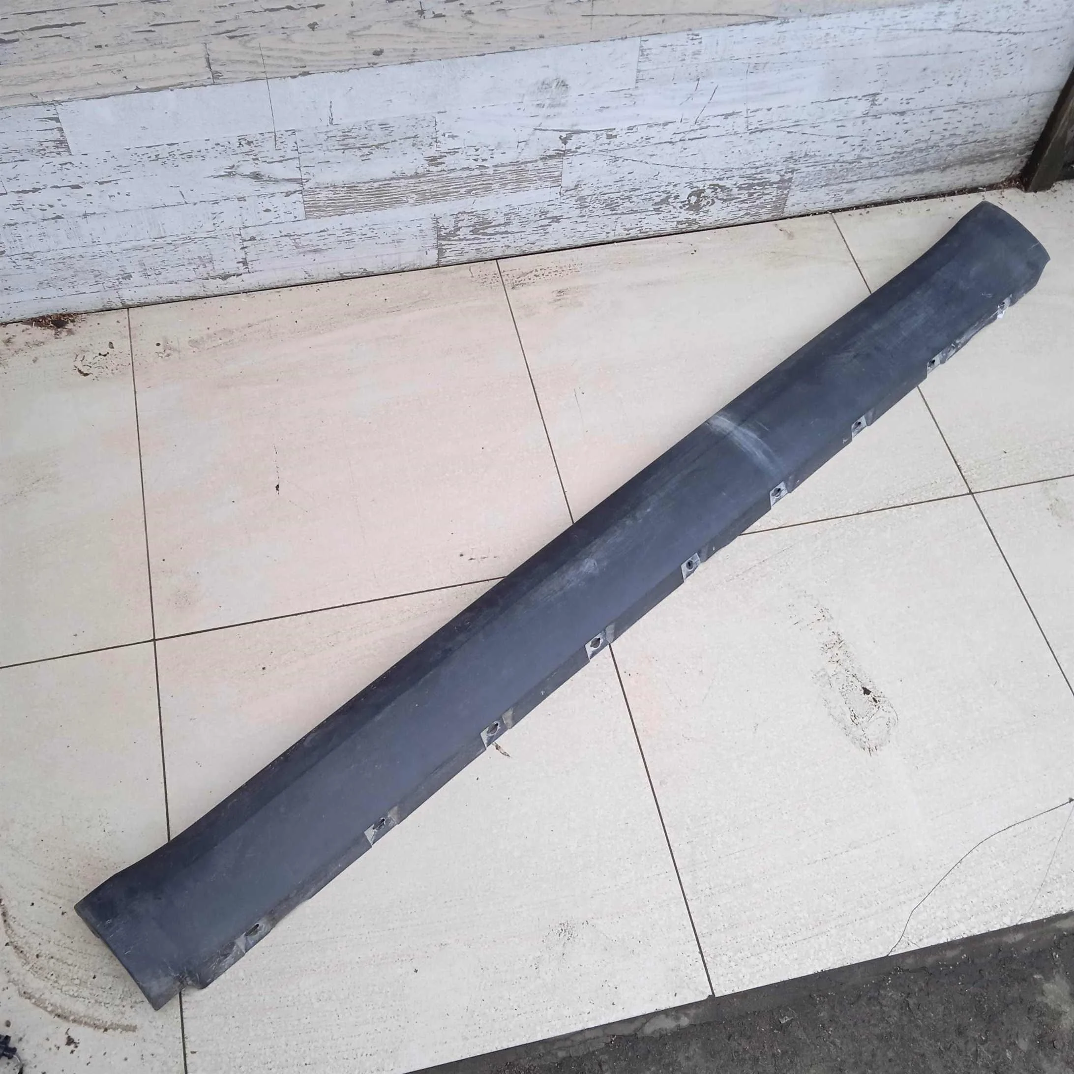 Накладка на порог левая наружная Skoda Yeti I  (арт. 90301)