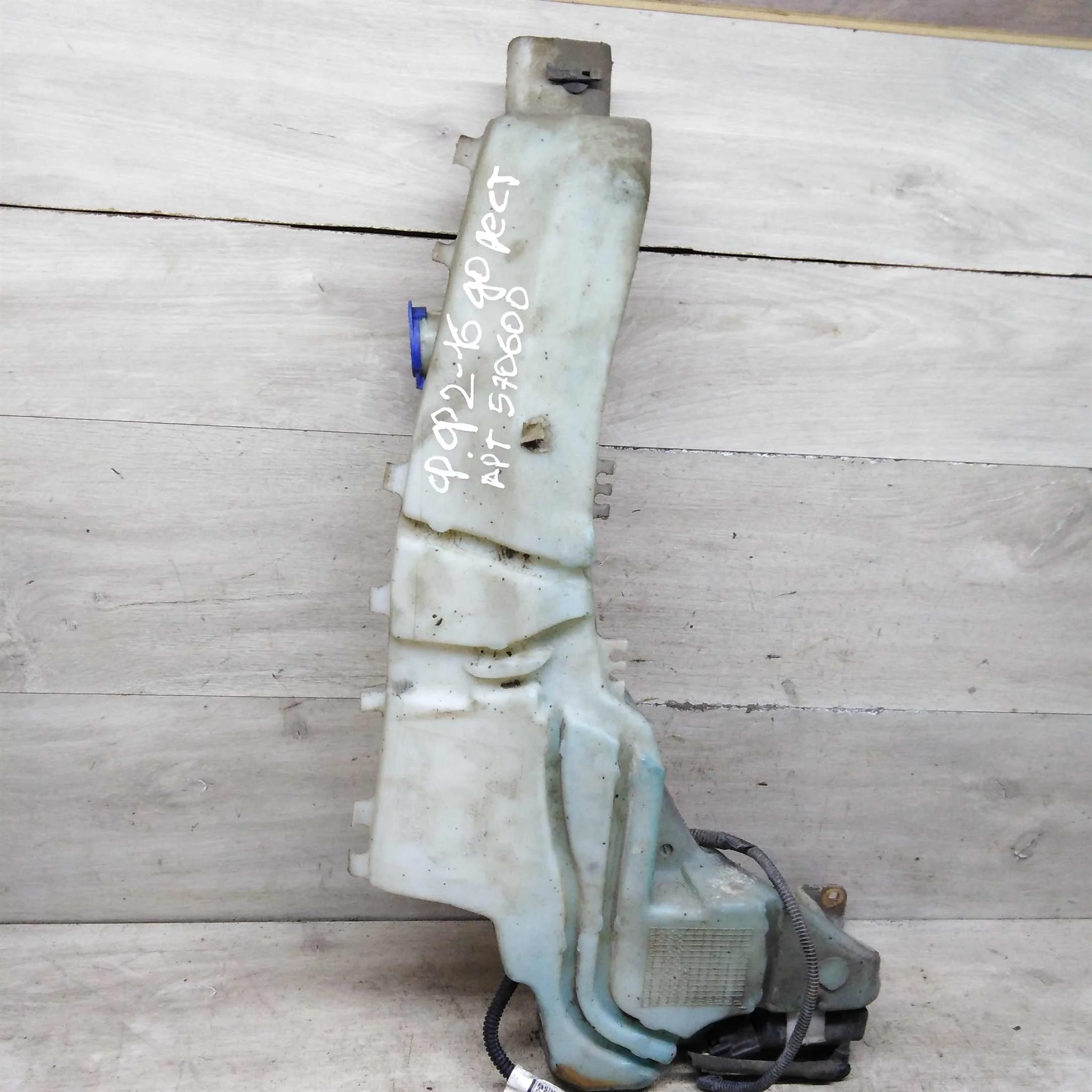 Бачок омывателя лобового стекла Ford Focus II (арт. 90397)