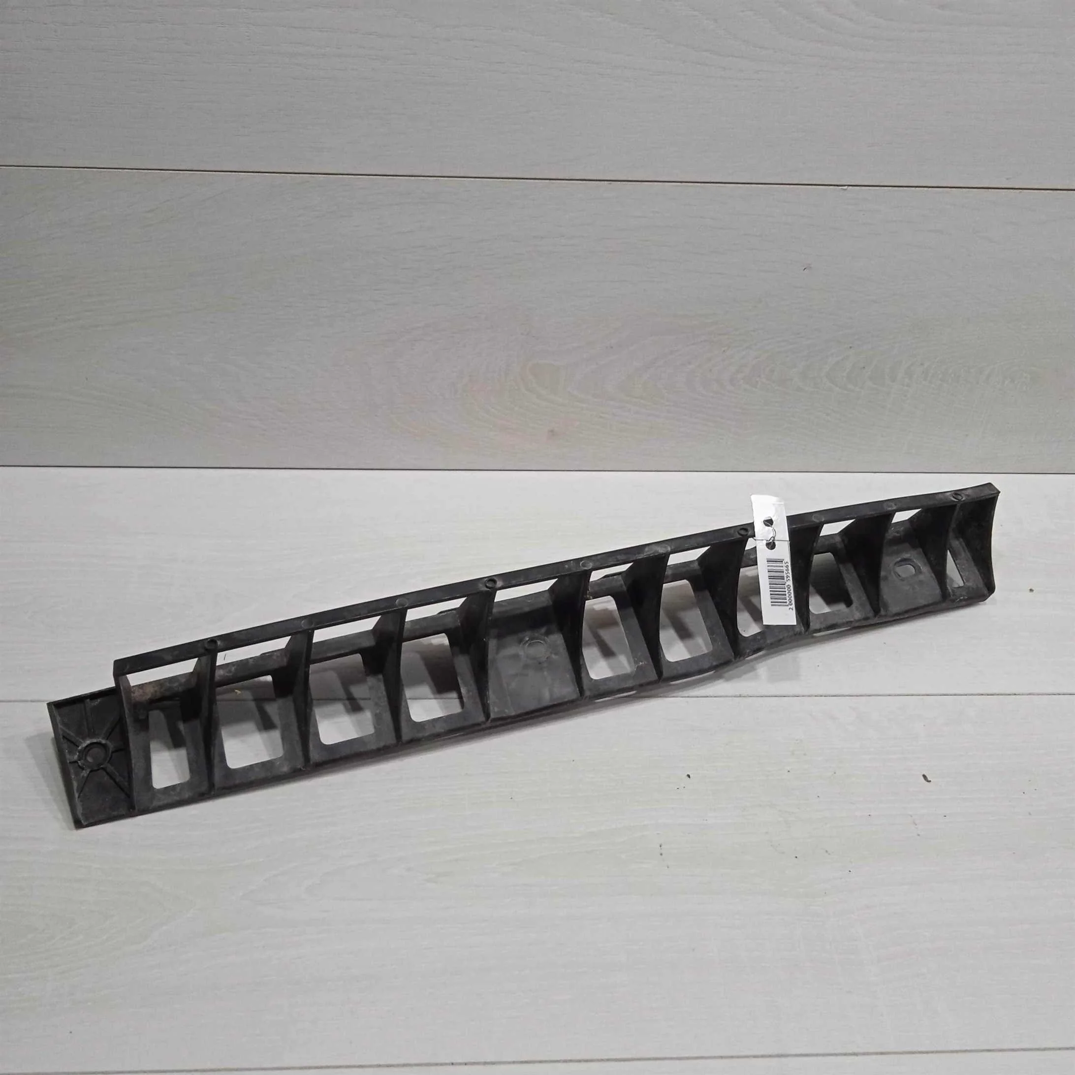 Кронштейн крепления заднего бампера правый Skoda Yeti I (арт. 91145)