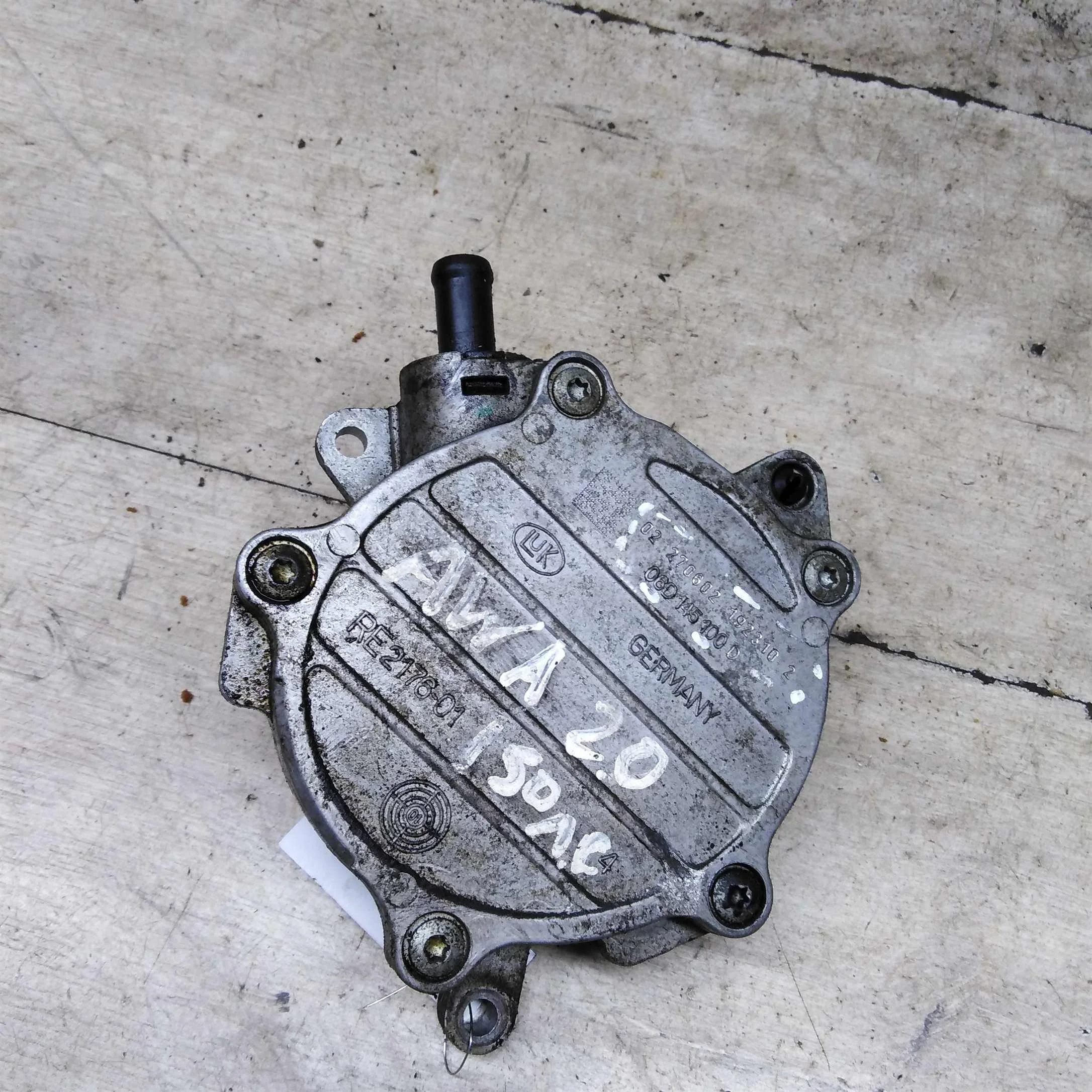 Вакуумный насос тандемник Audi A4 B6 2.0 FSI awa (арт. 91565)