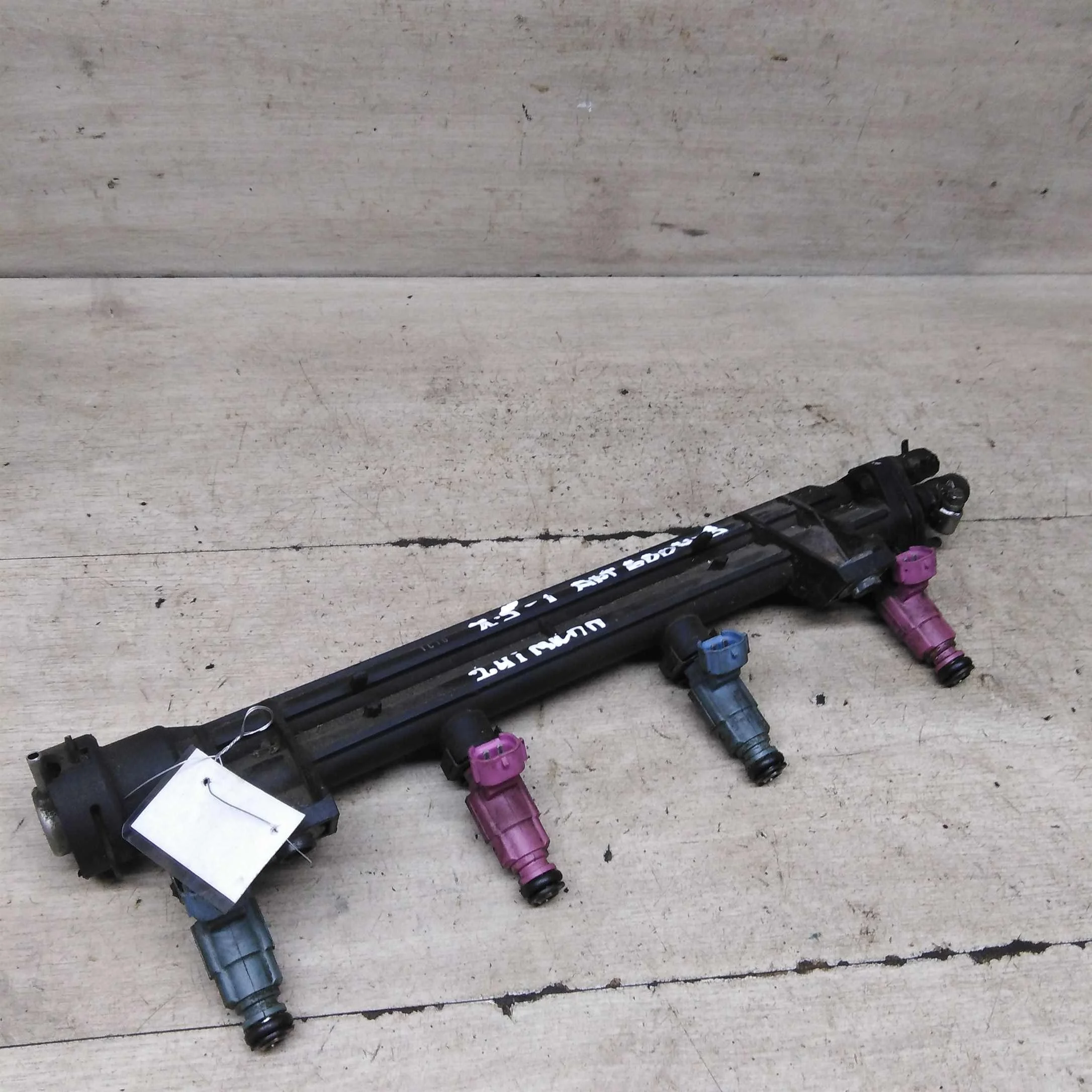 Форсунка топливная Hyundai Santa Fe I (арт. 92155)