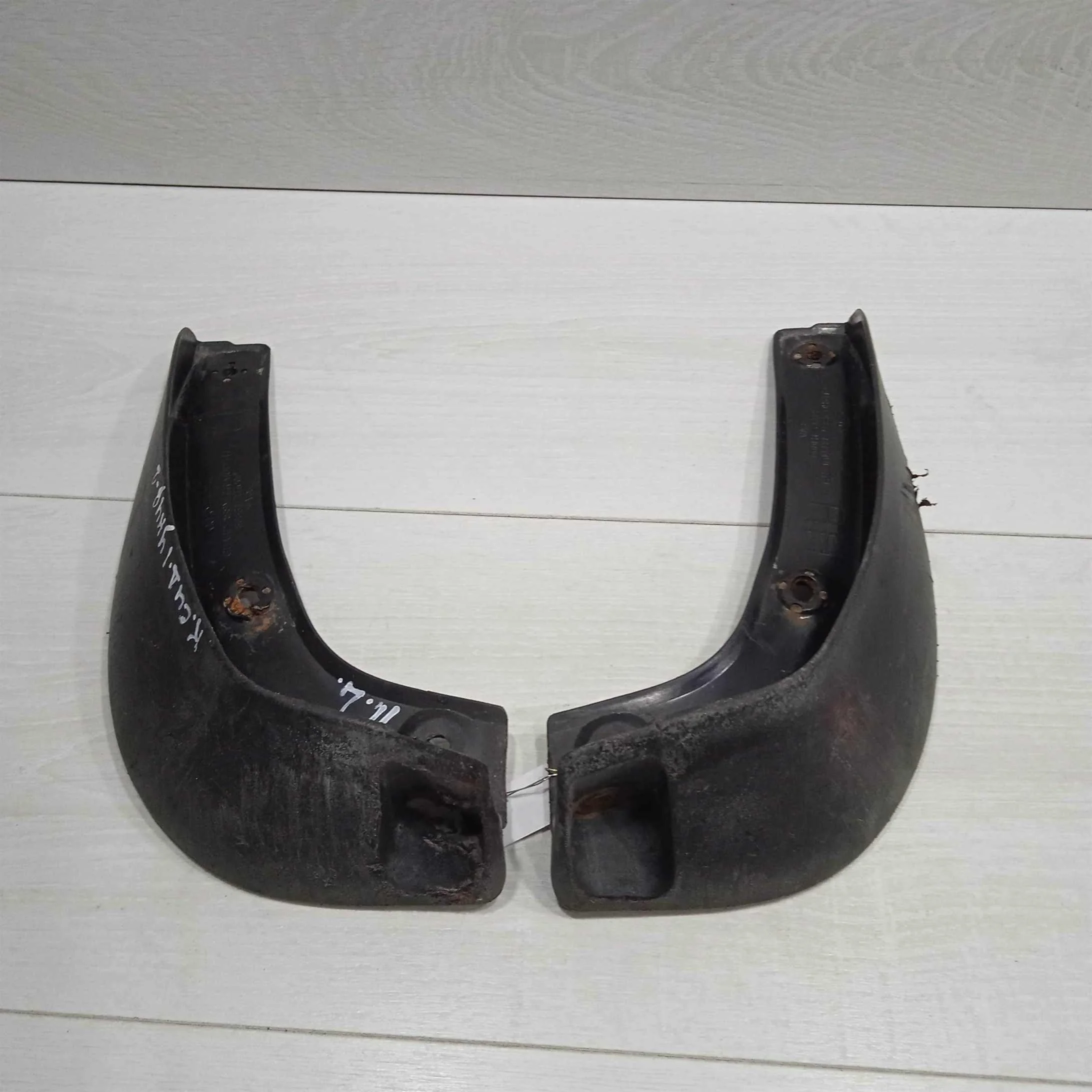 Брызговик передний Kia Ceed I (арт. 92657)