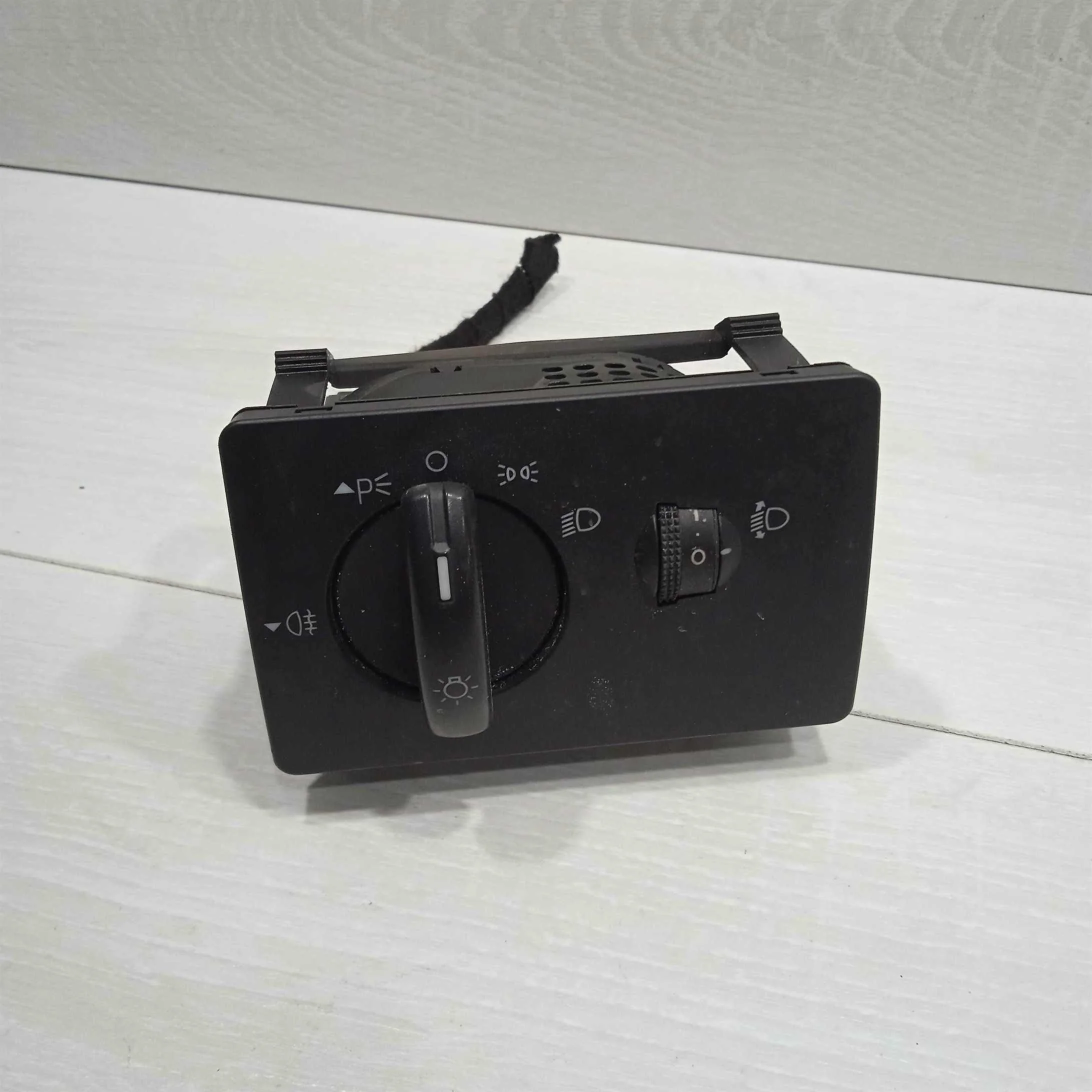 Блок управления светом Ford C-Max  (арт. 93987)