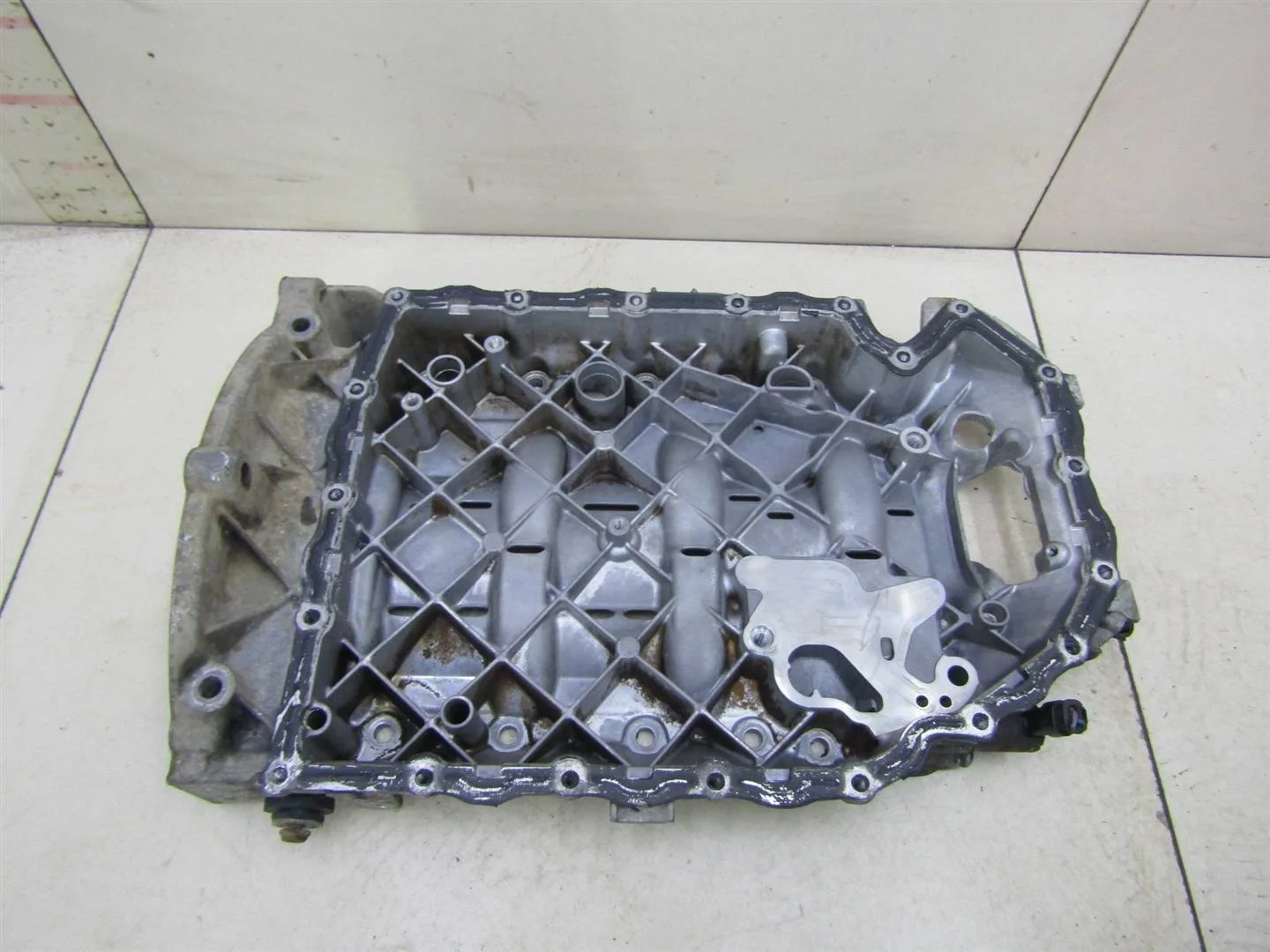 Поддон масляный двигателя Skoda Superb 2008-2015  [06J103603AF]  1.8 CDAB в Вологде