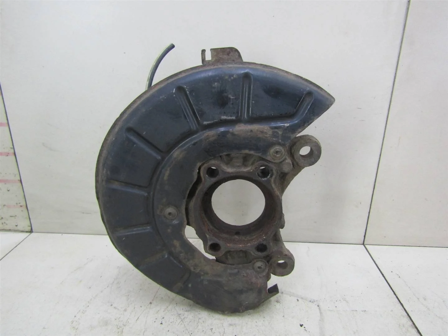 Кулак поворотный передний правый Skoda Superb 2008-2015  [1K0407256AA]  1.8 CDAB в Вологде